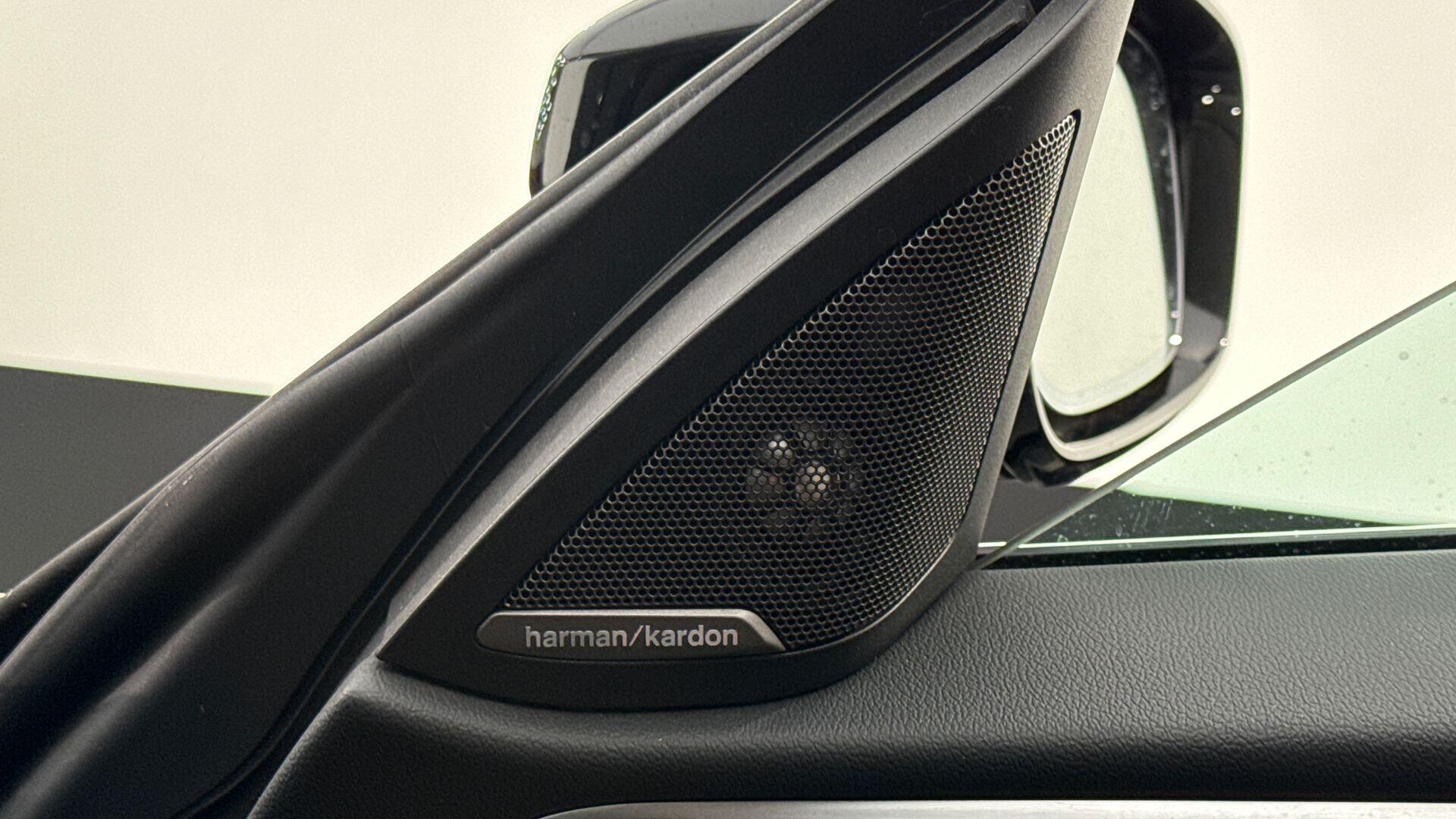BMW I4 view 21
