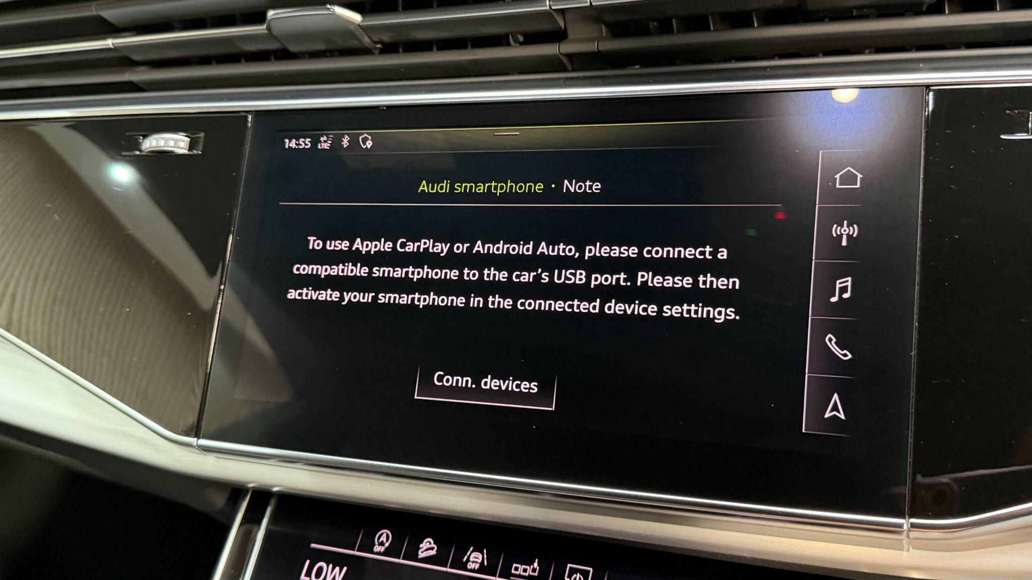Audi Q8 view 23