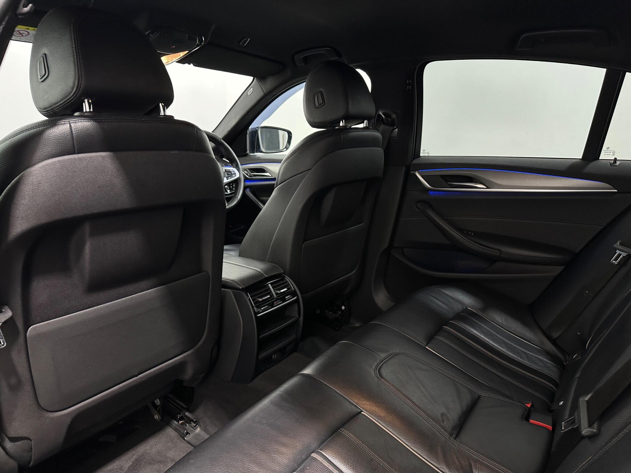 BMW 5 Series view 37