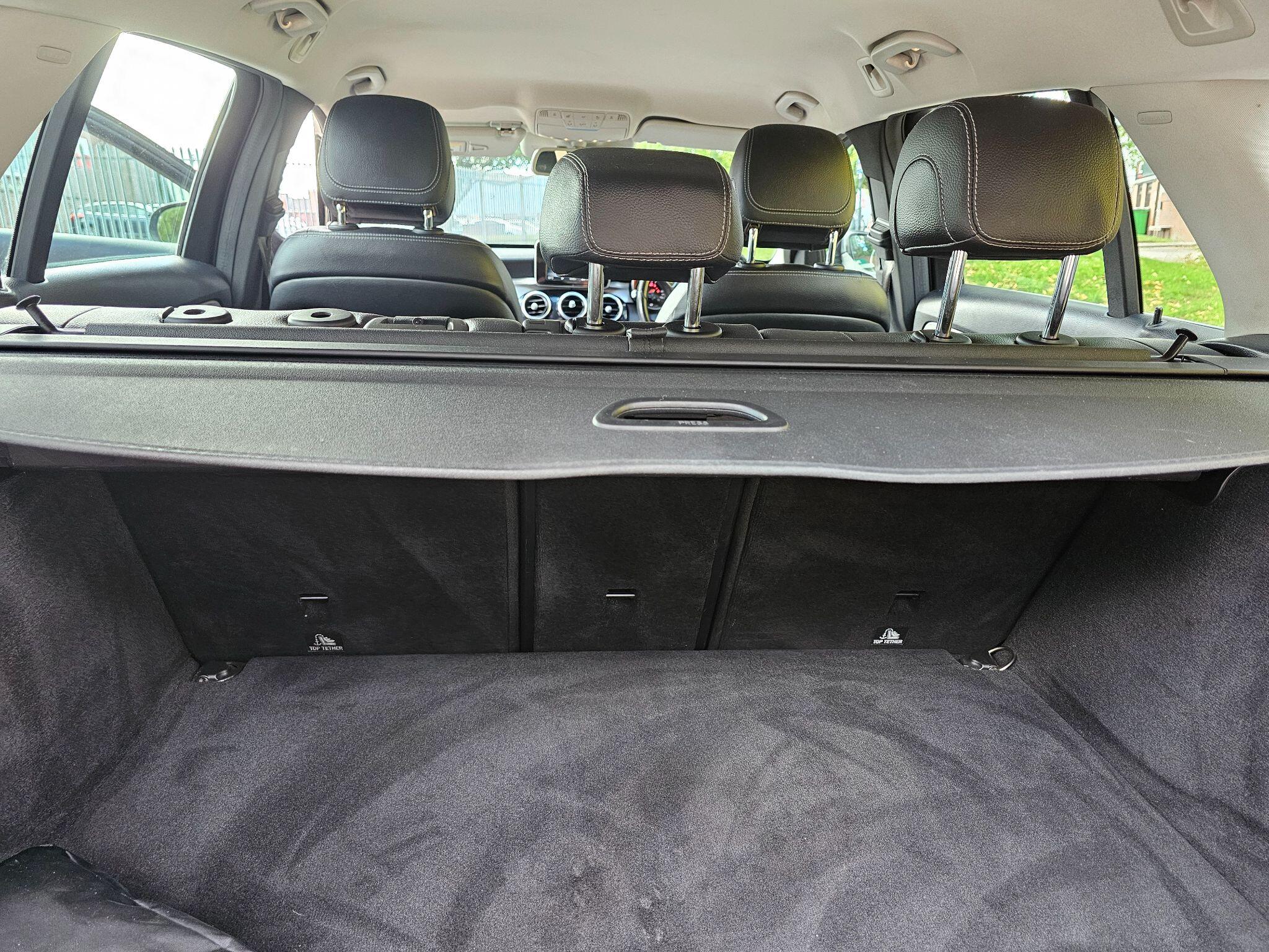 Mercedes-Benz C-Class view 17