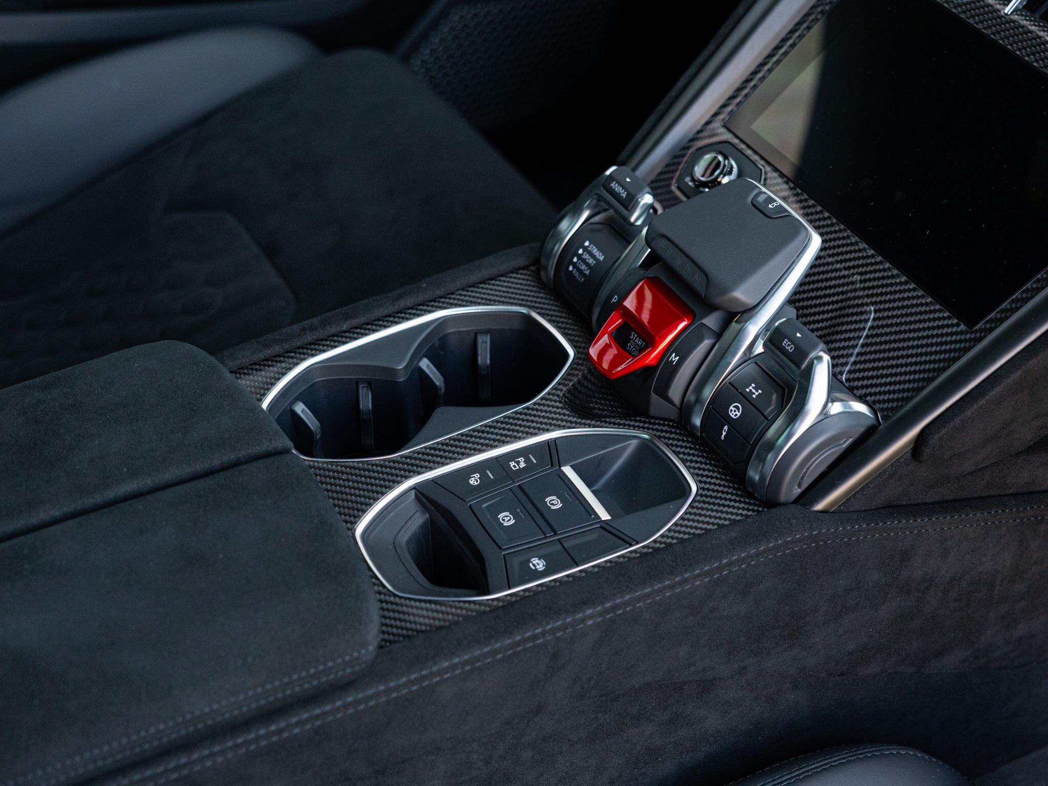 Lamborghini Urus view 37