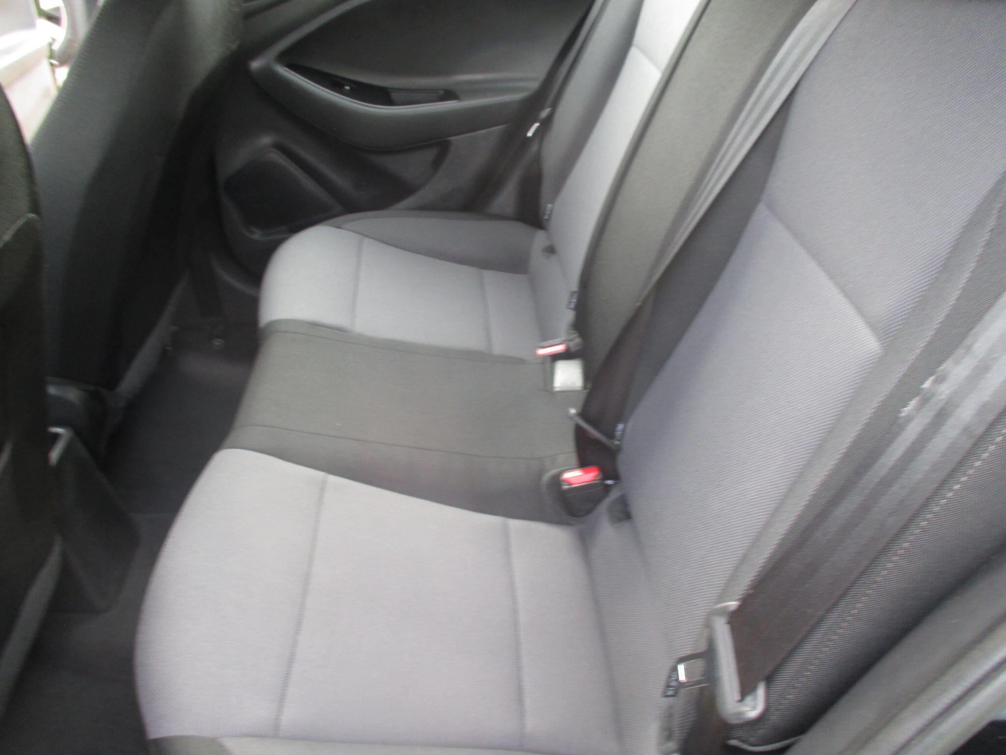 Hyundai i20 view 31