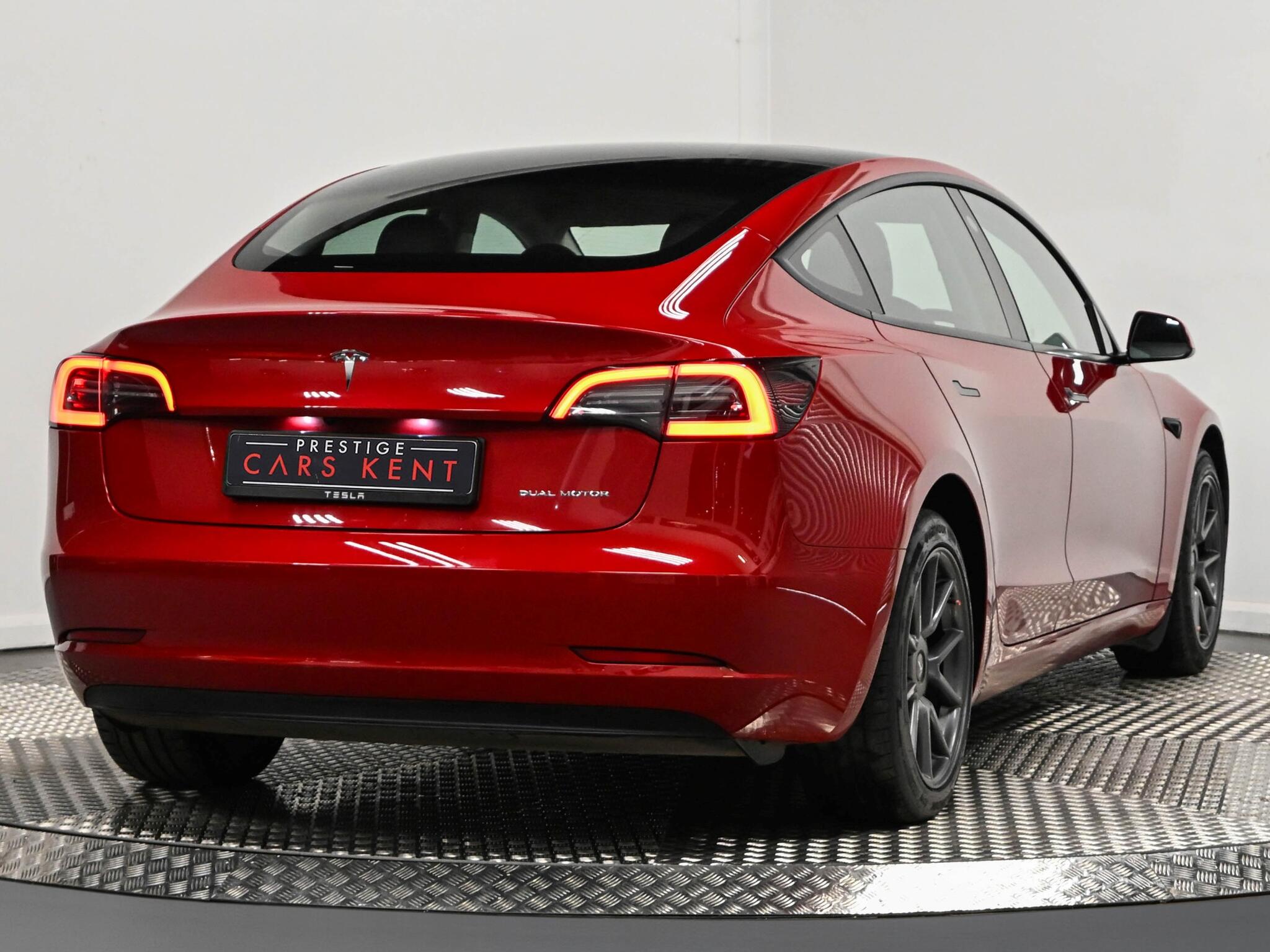 Tesla Model 3 view 9