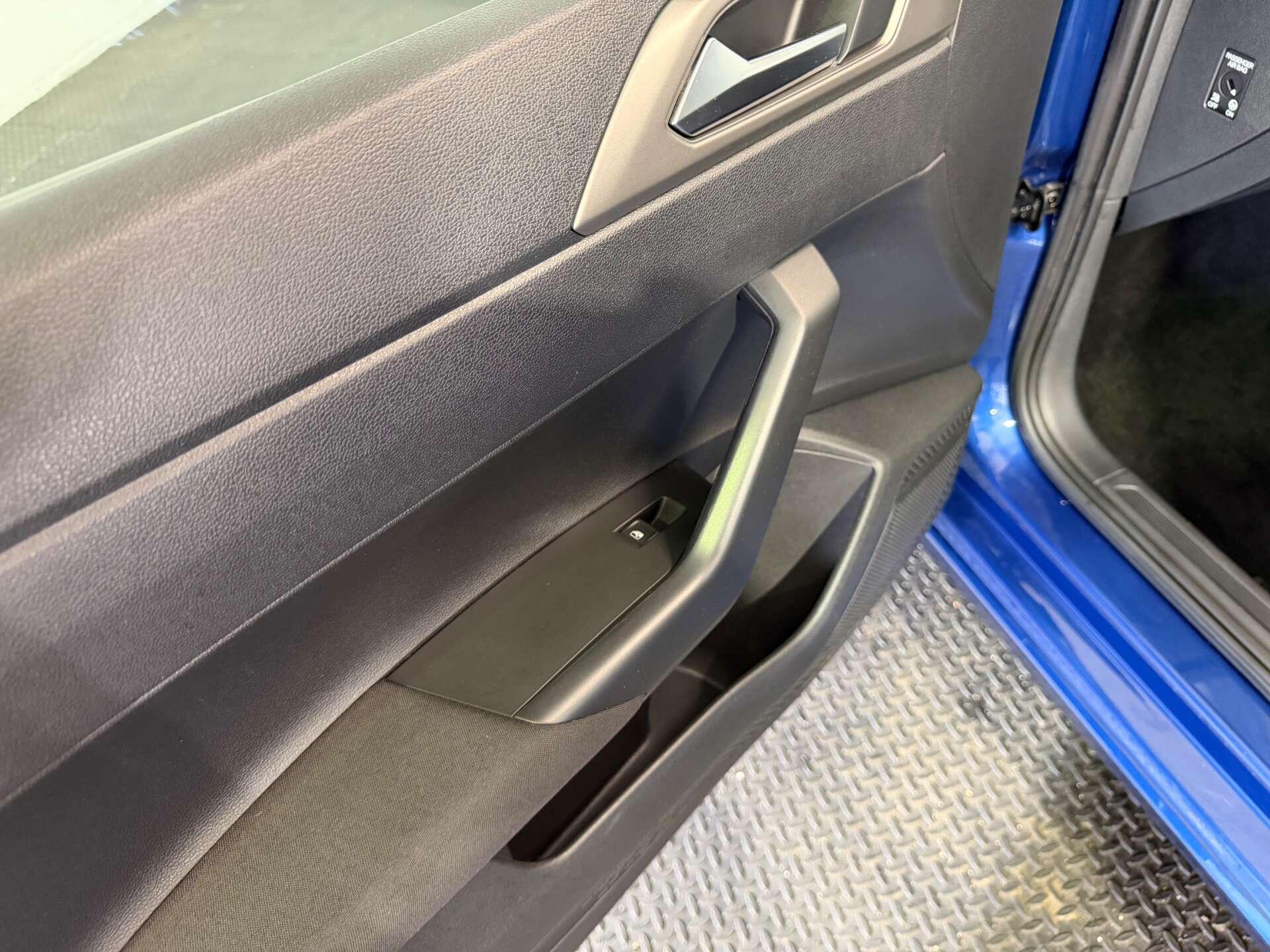 Volkswagen Polo view 51