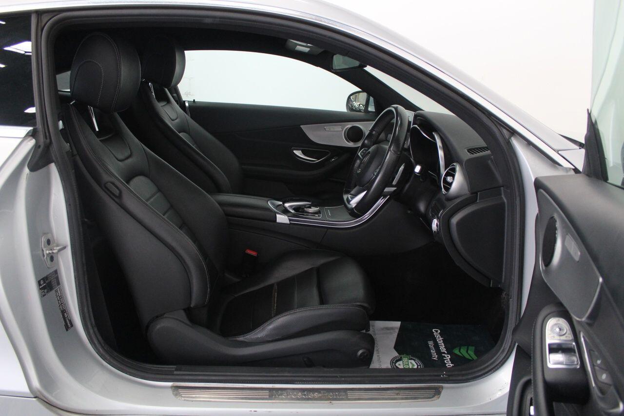 Mercedes-Benz C-Class view 27