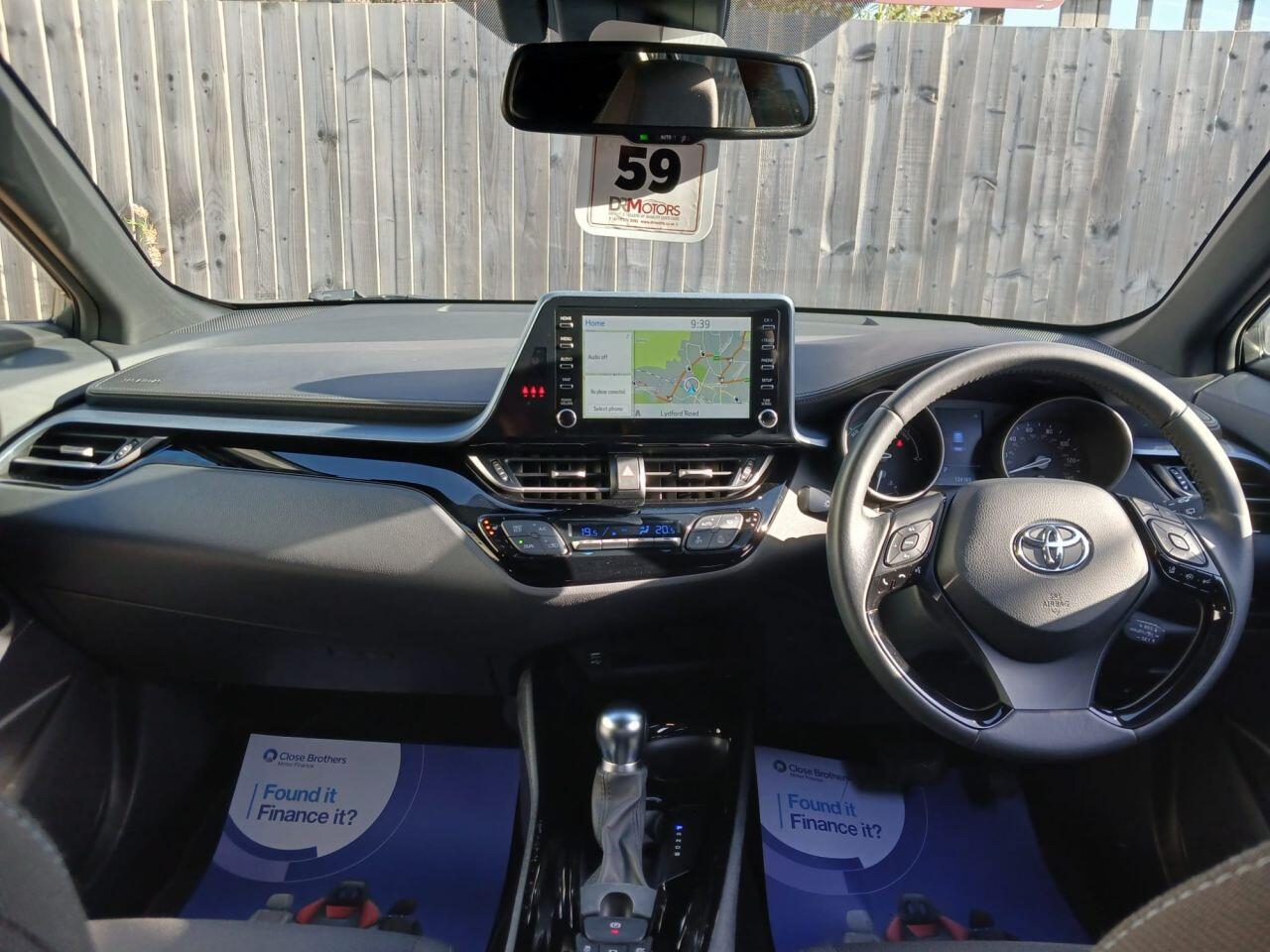 Toyota C-HR view 6