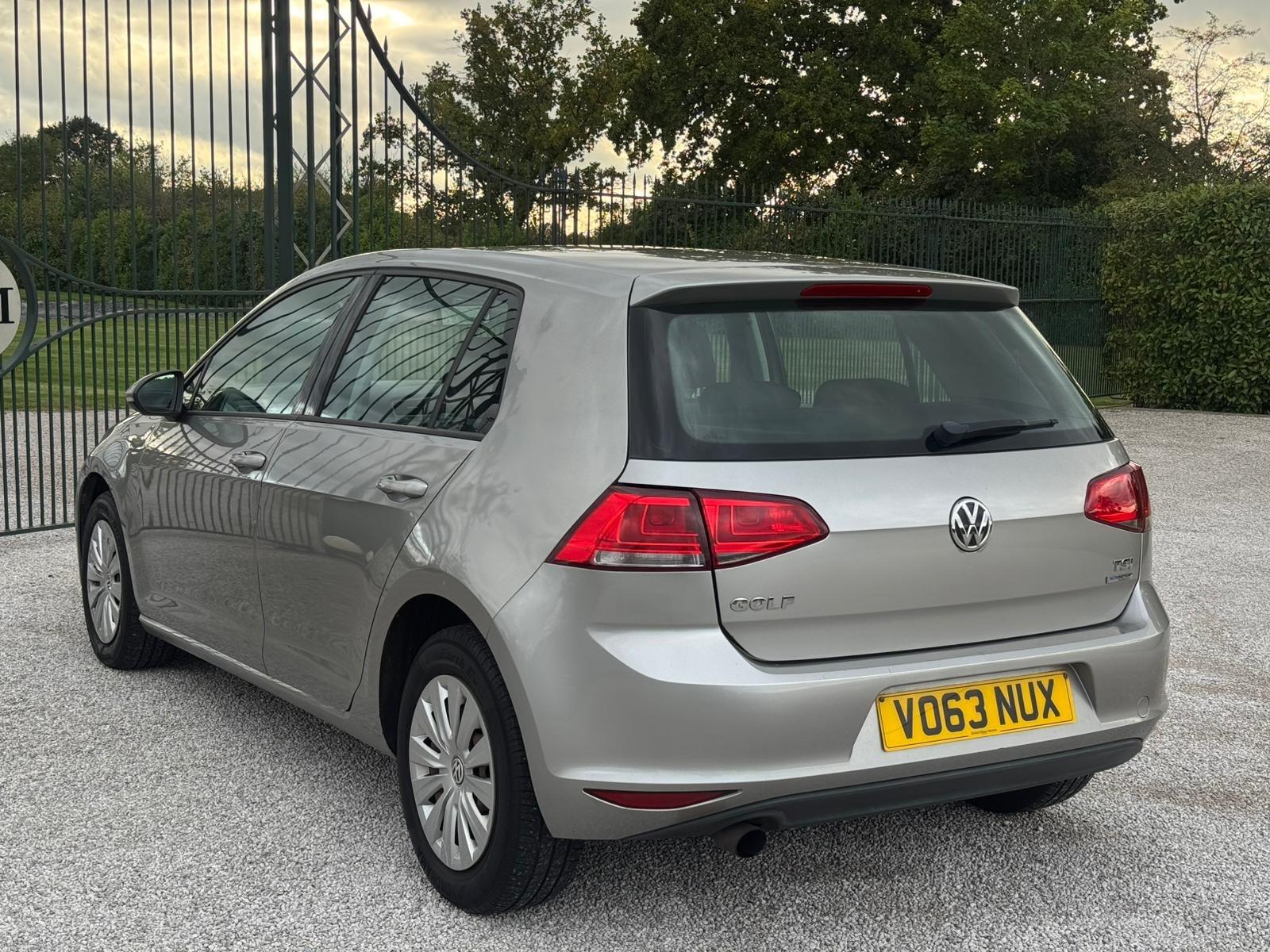 2013 Volkswagen Golf image 4