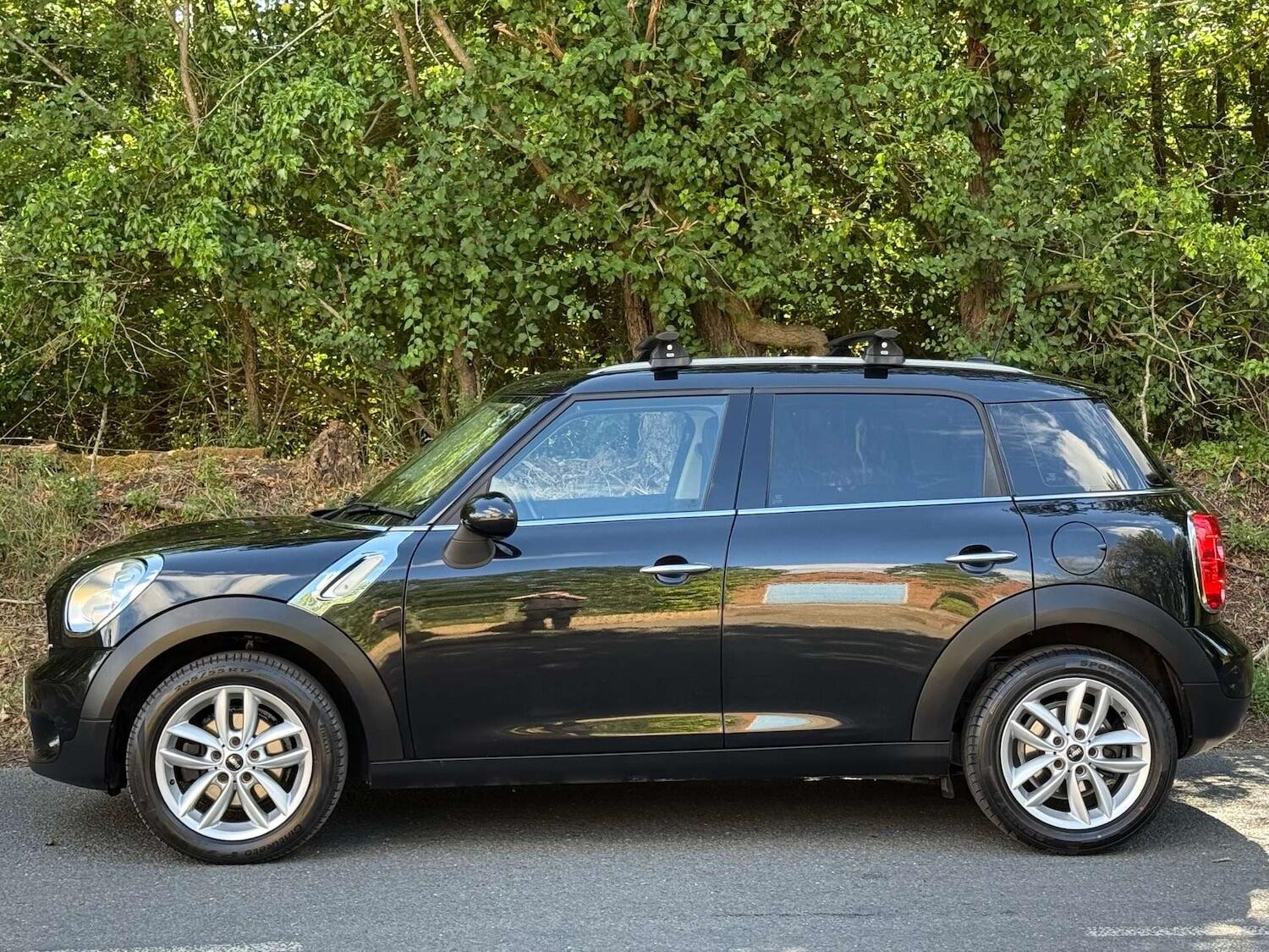 Mini Countryman view 2