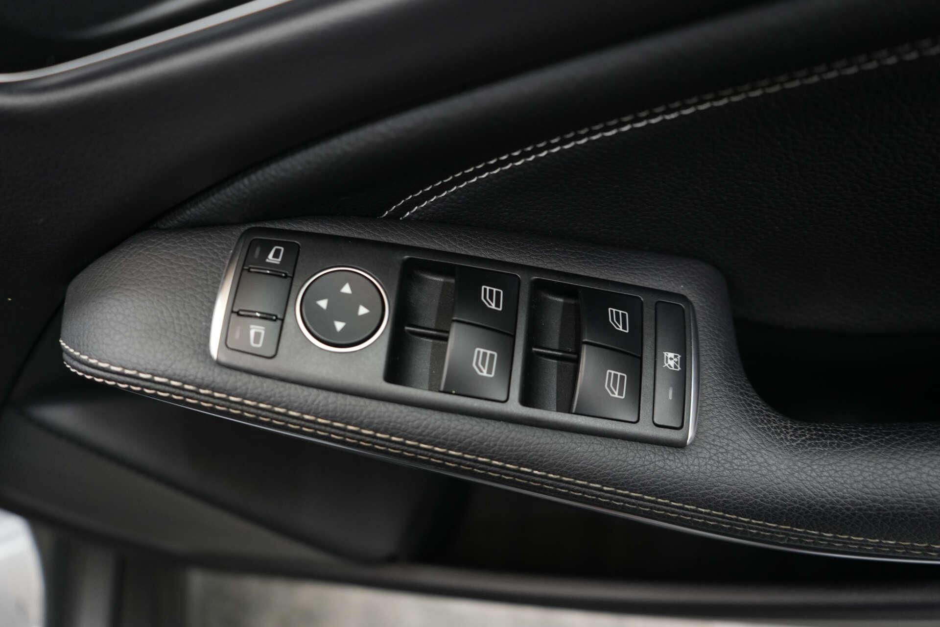 Mercedes-Benz Gla view 23