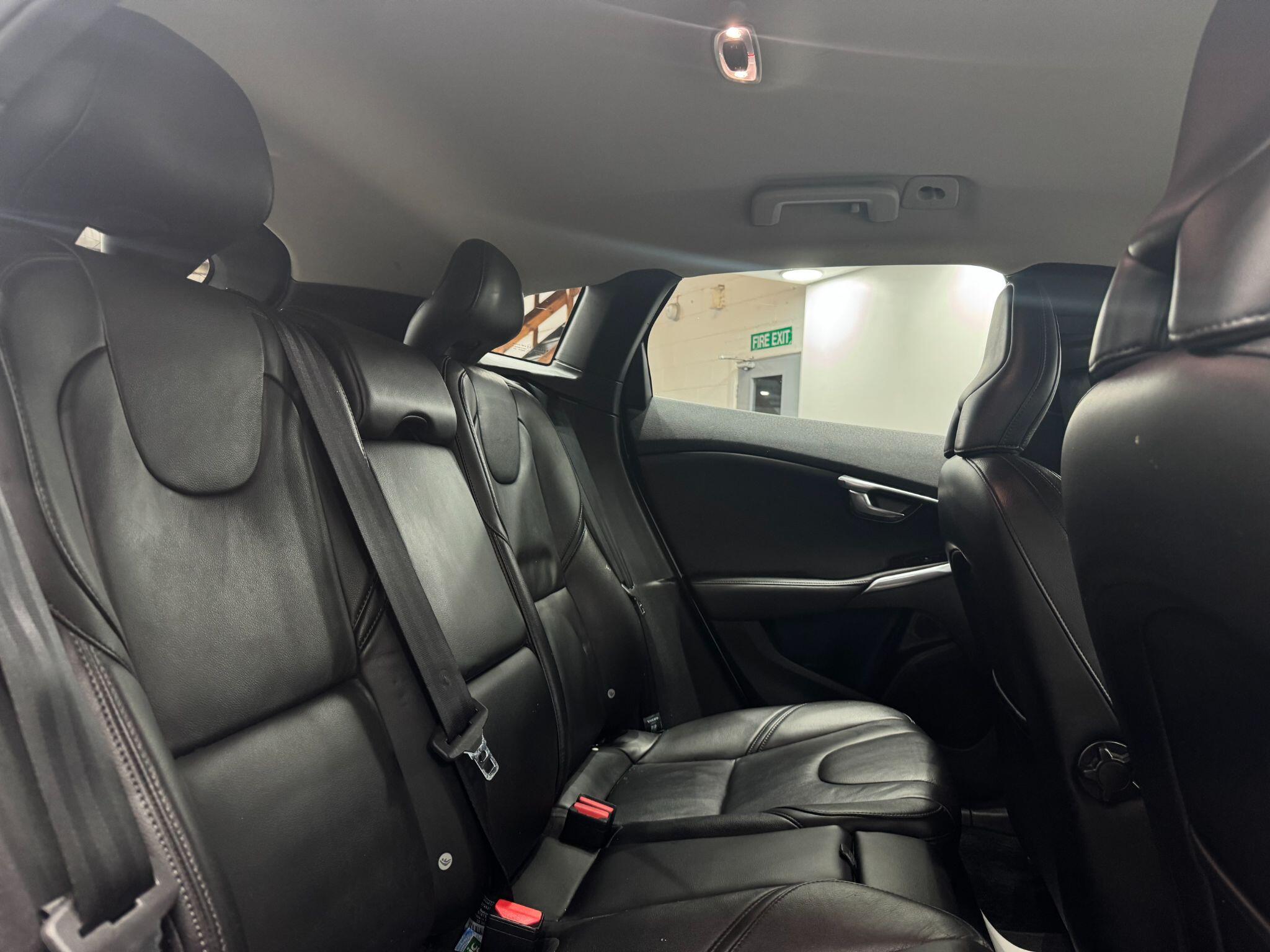 Volvo V40 view 46