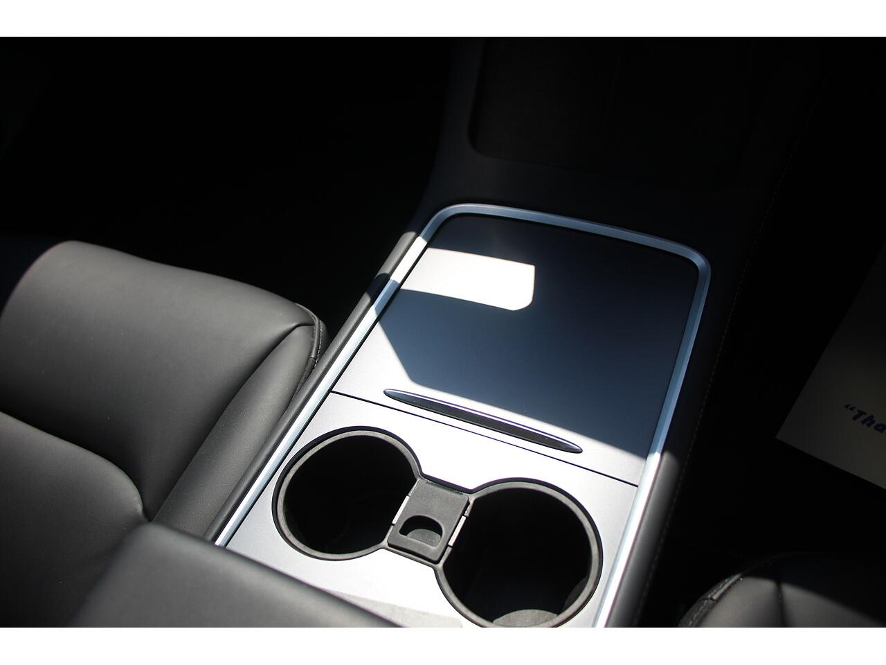 Tesla Model 3 view 27