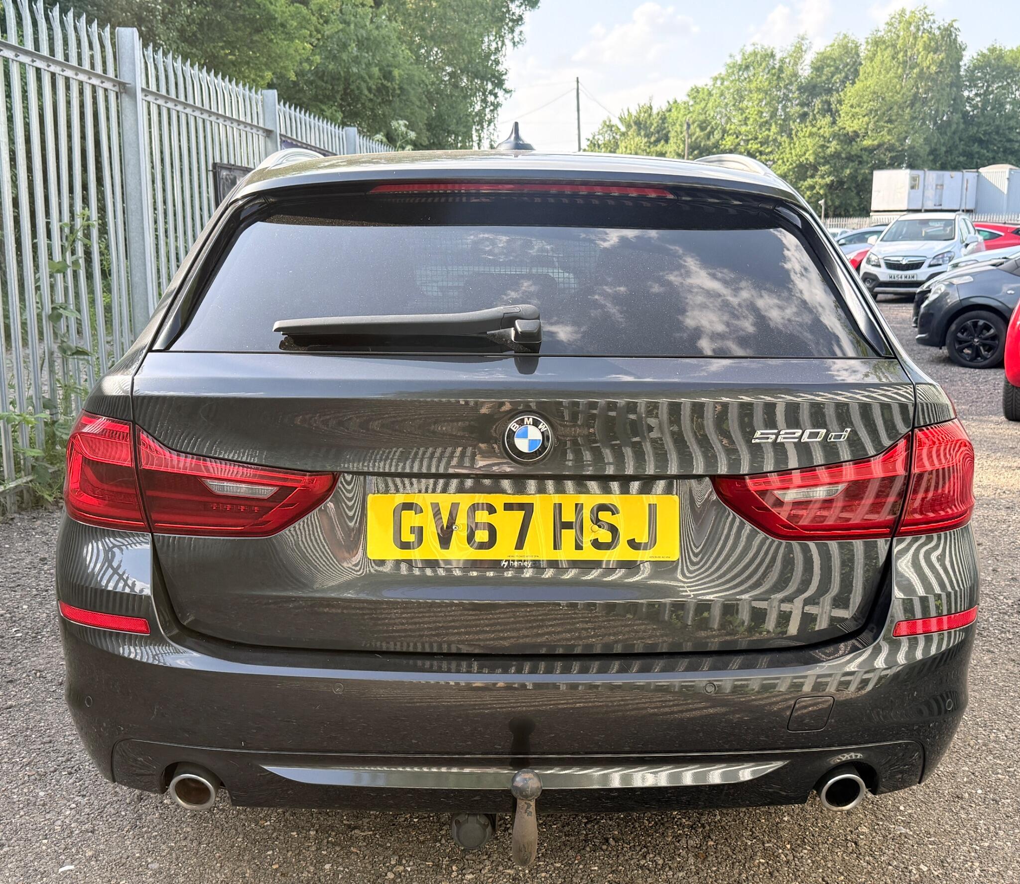 2017 BMW 5 Series image 11
