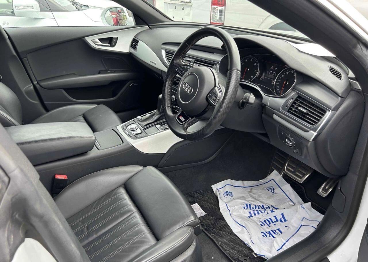 Audi A7 view 3