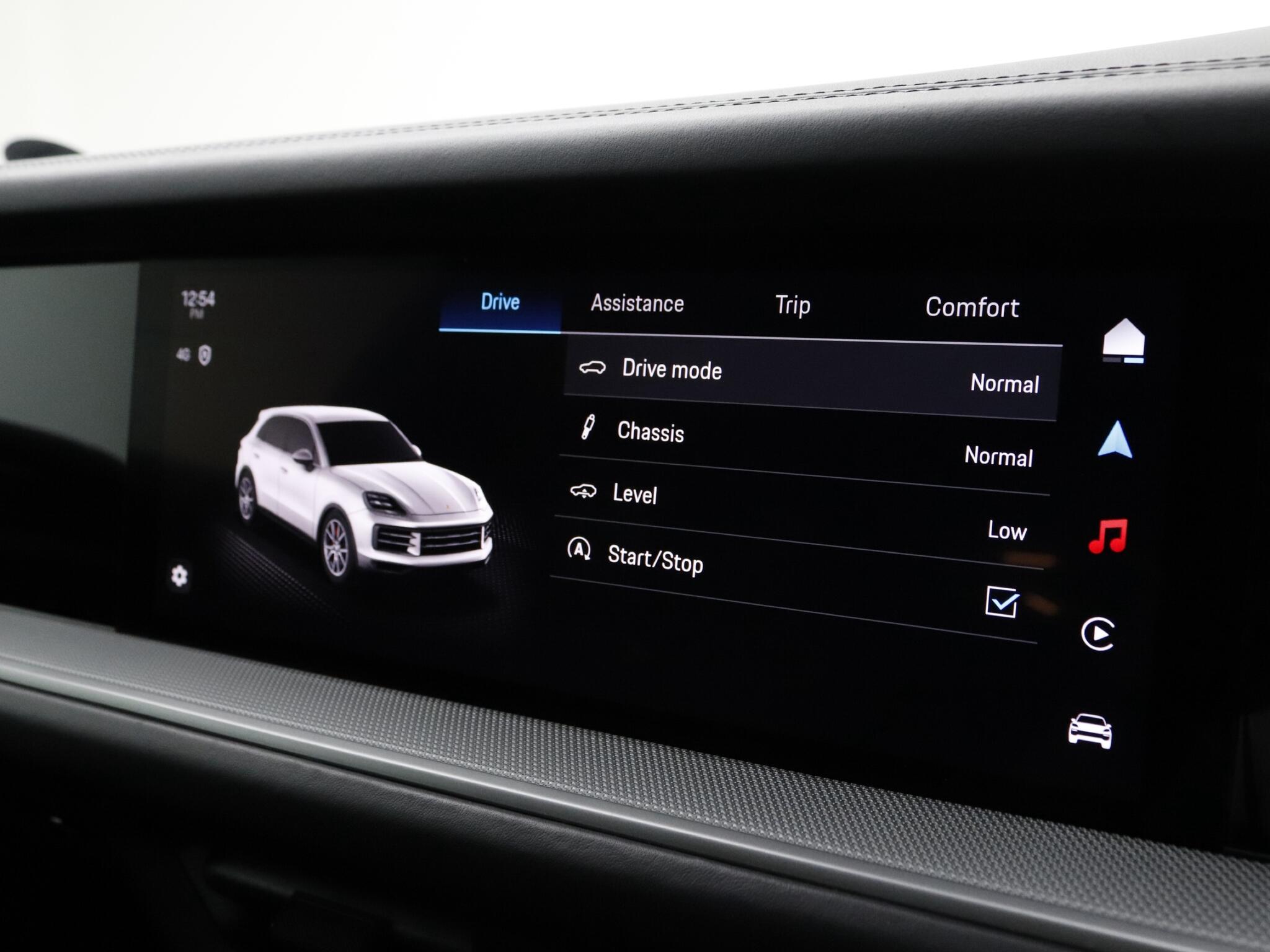Porsche Cayenne view 35