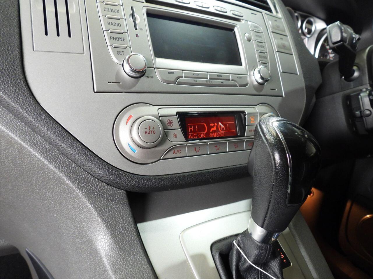 Ford Kuga view 40
