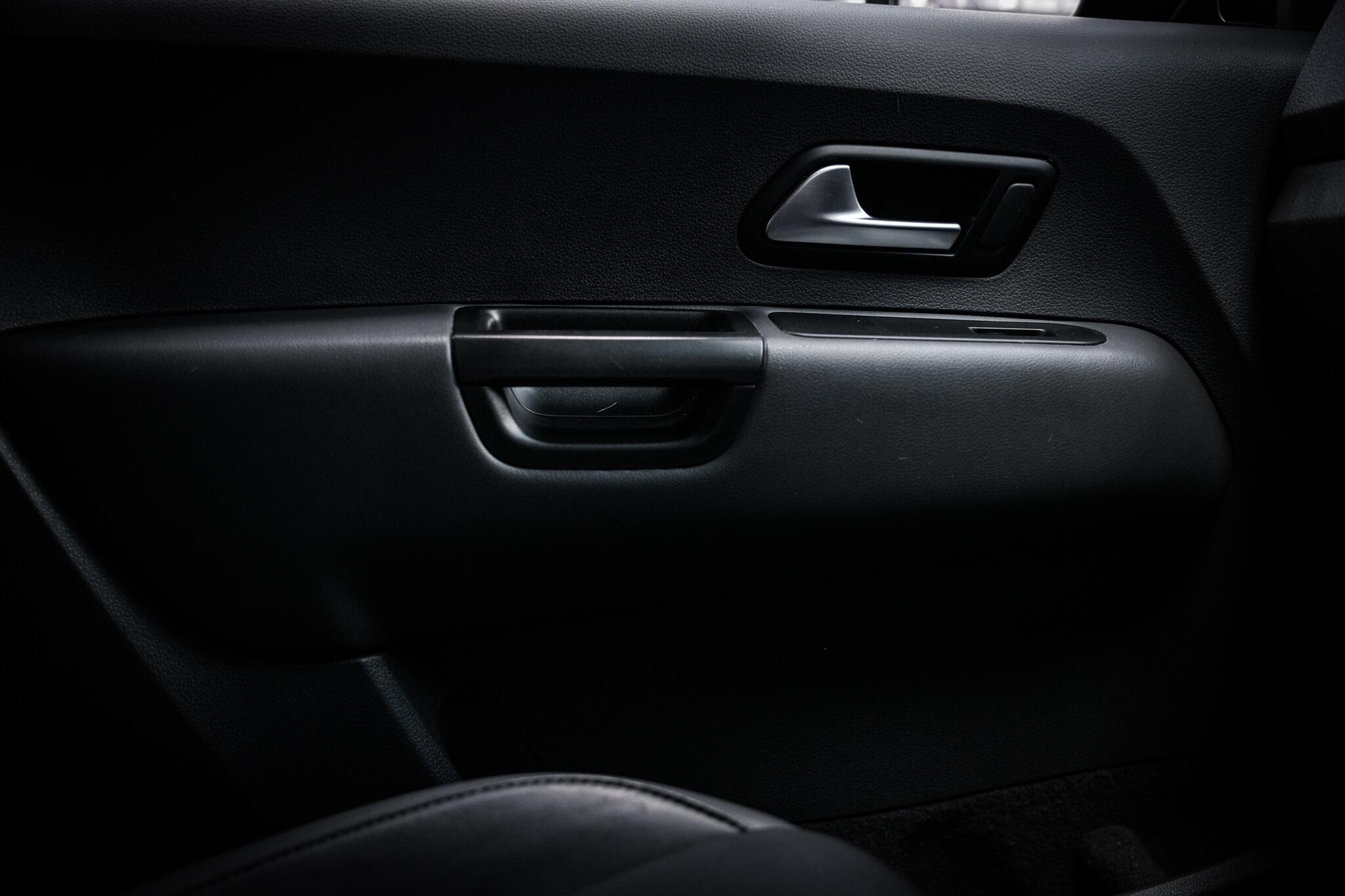 Volkswagen Amarok view 48