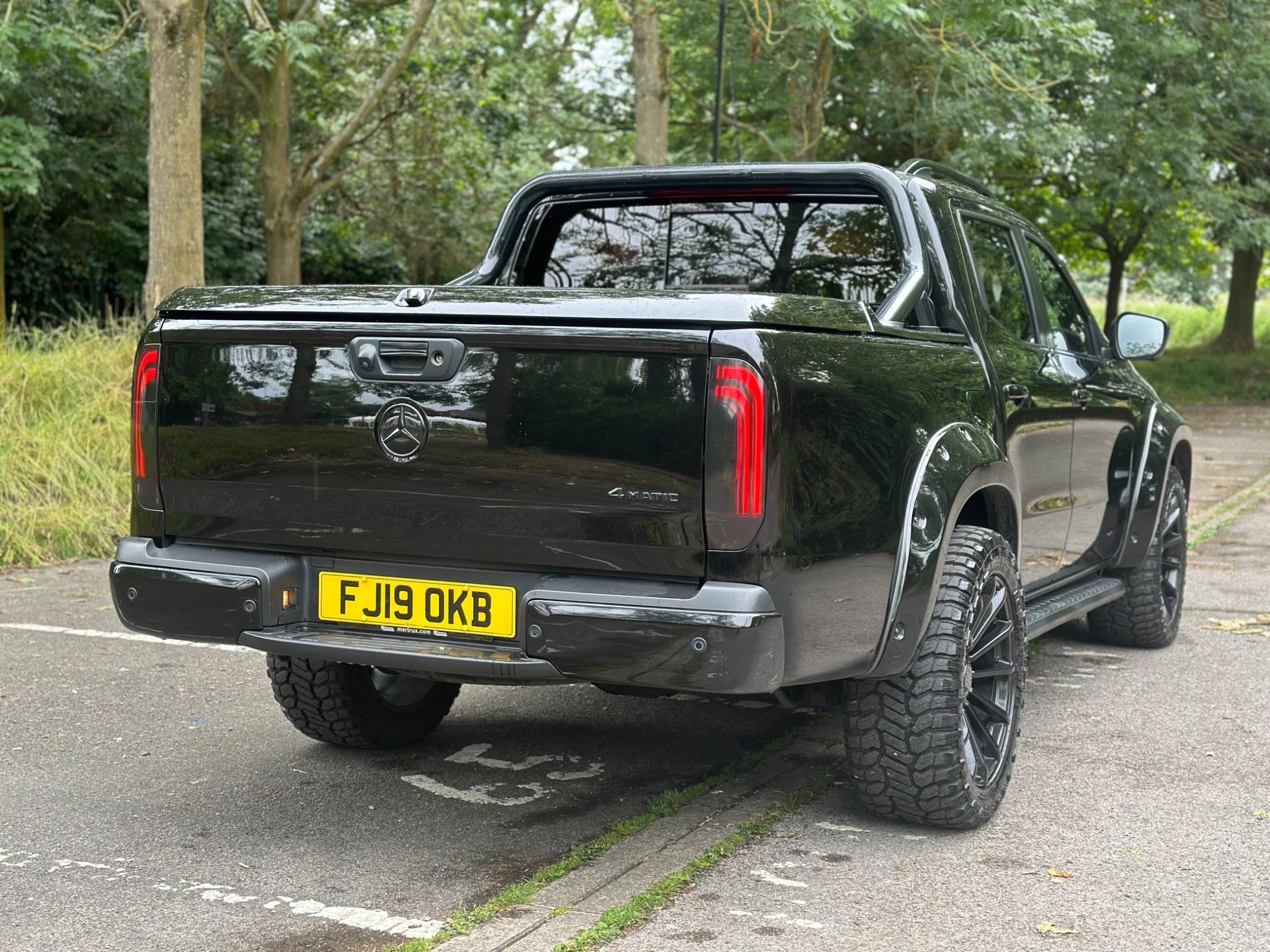 Mercedes-Benz X-Class view 5
