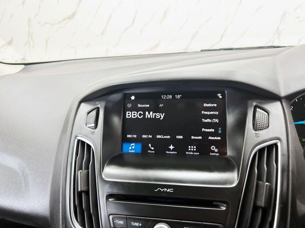 Ford Focus view 16