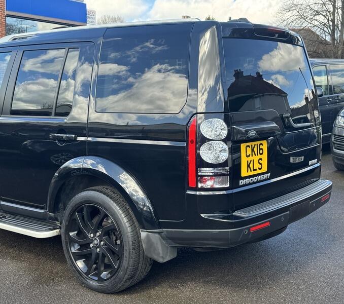 Land Rover Discovery view 16