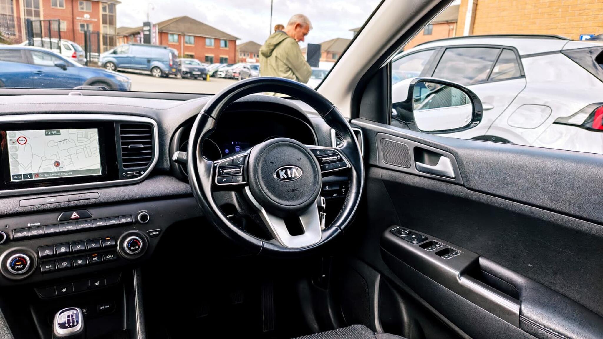 Kia Sportage view 11