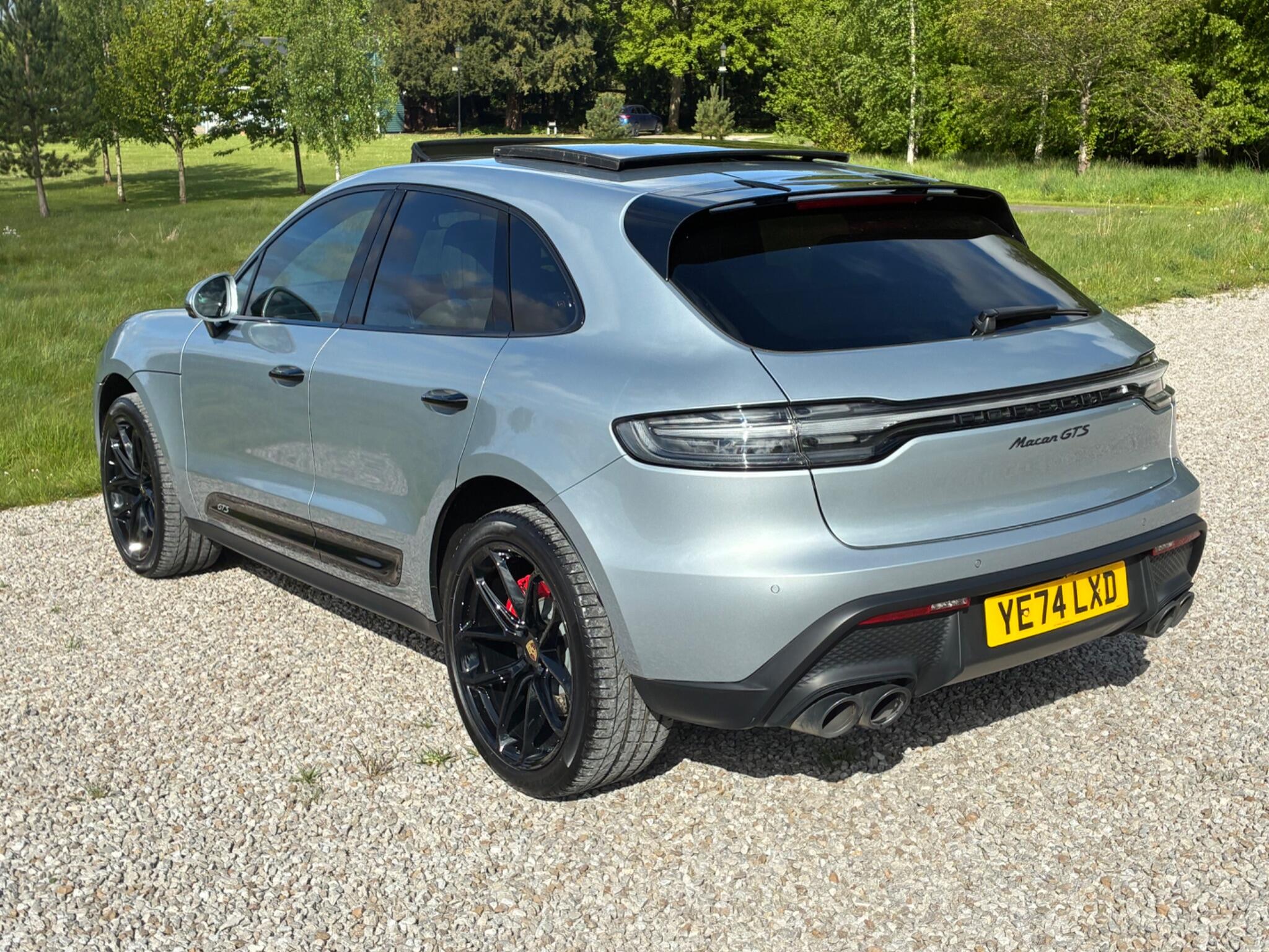 Porsche Macan view 6