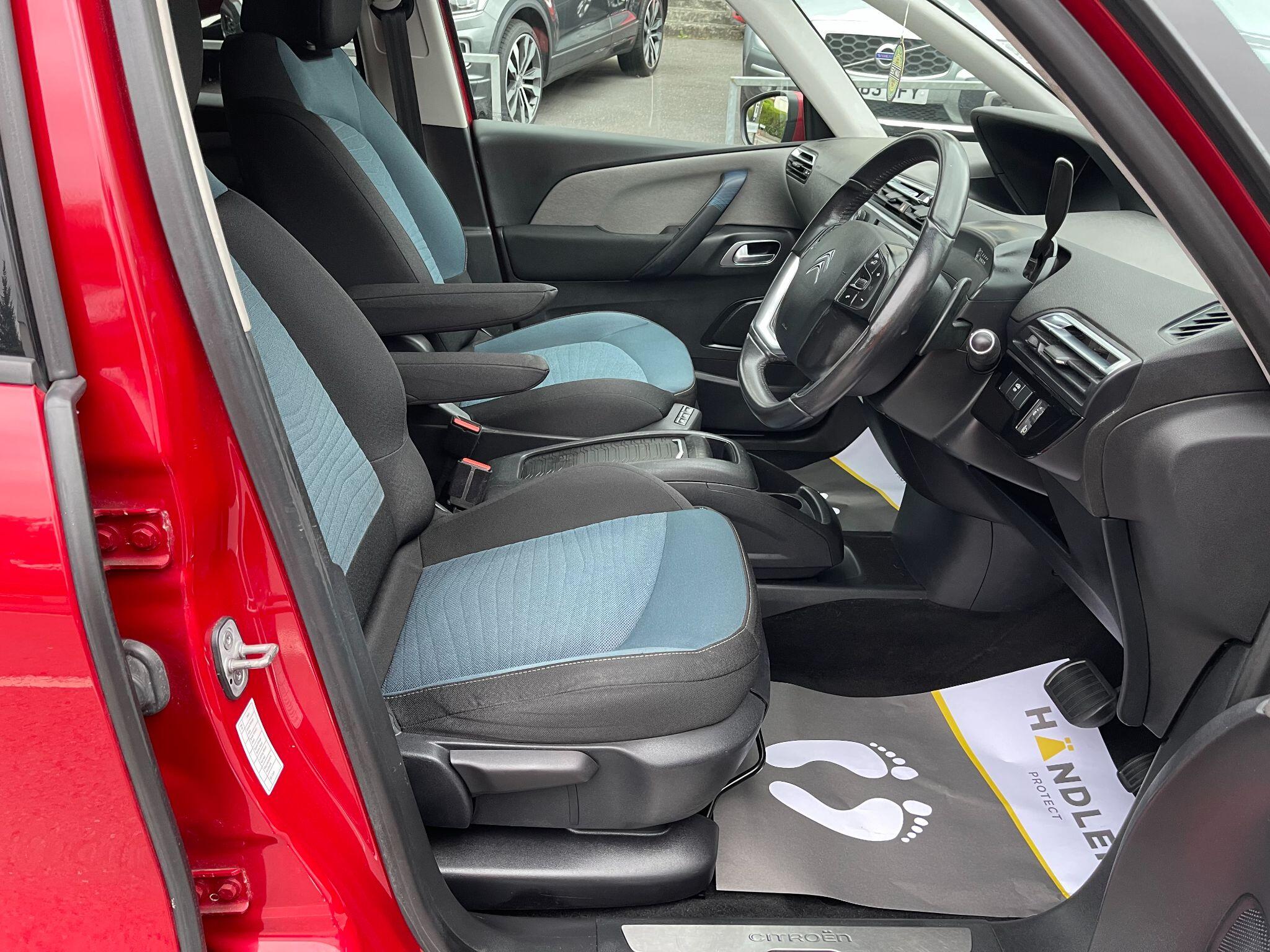 Citroen Grand C4 Picasso view 23