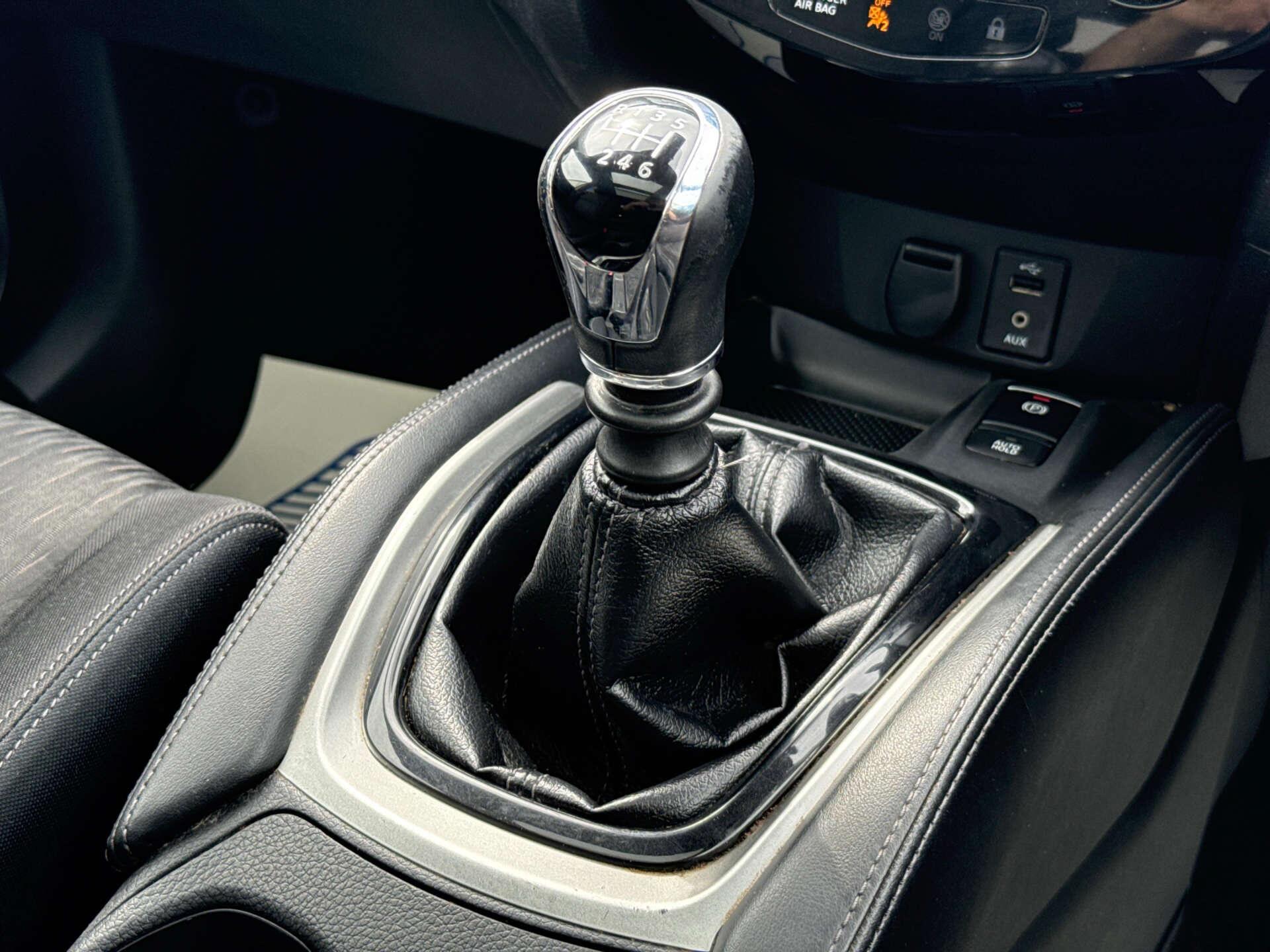 Nissan X-Trail view 14