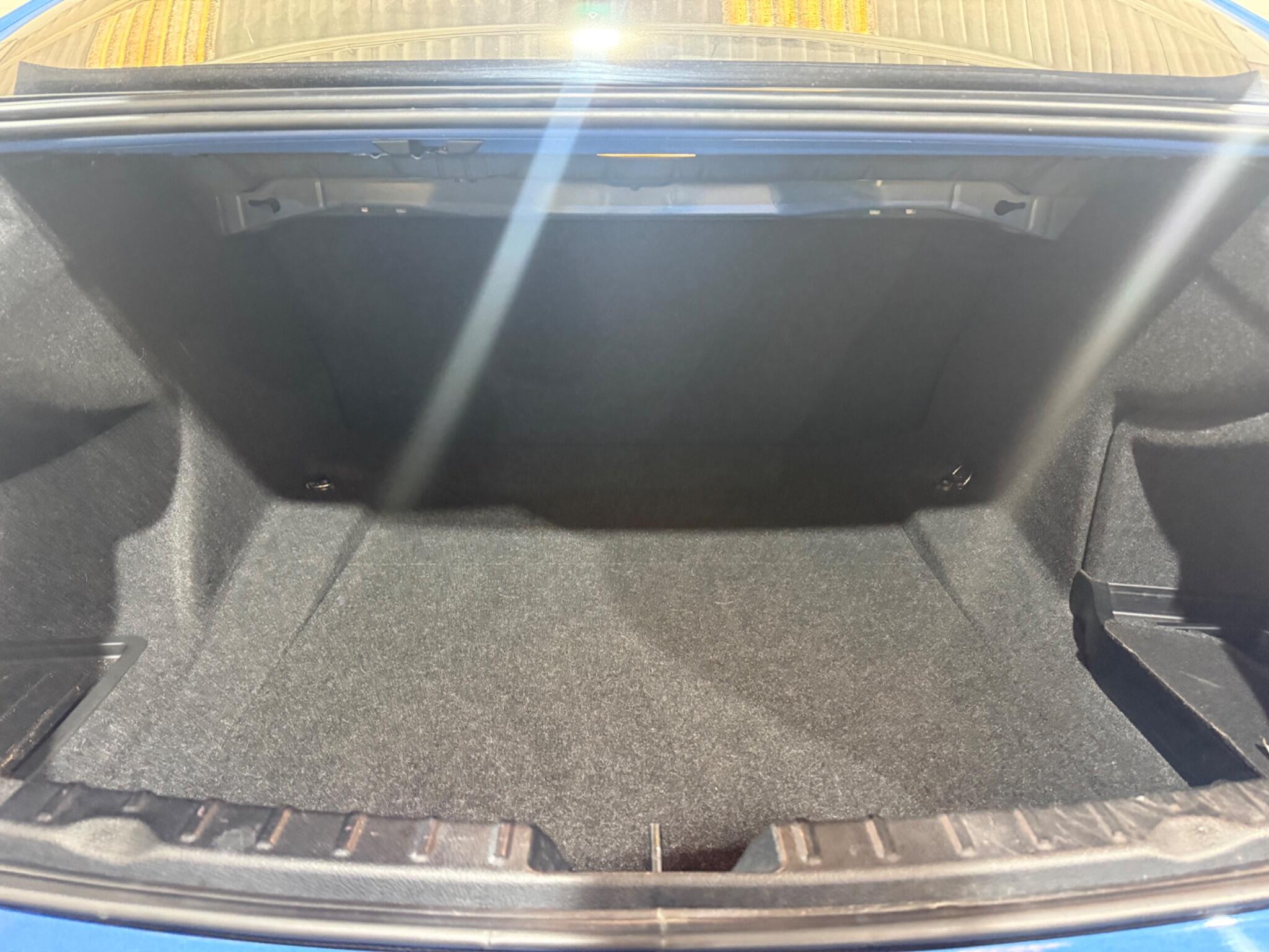 BMW 3 Series view 72
