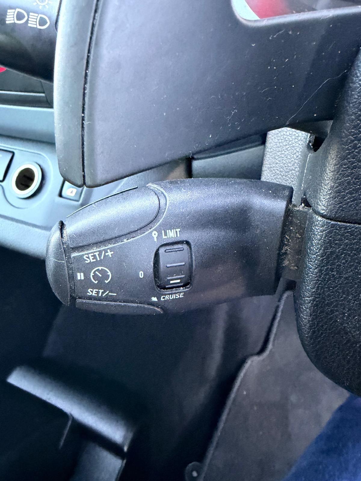 Peugeot Partner Tepee view 8