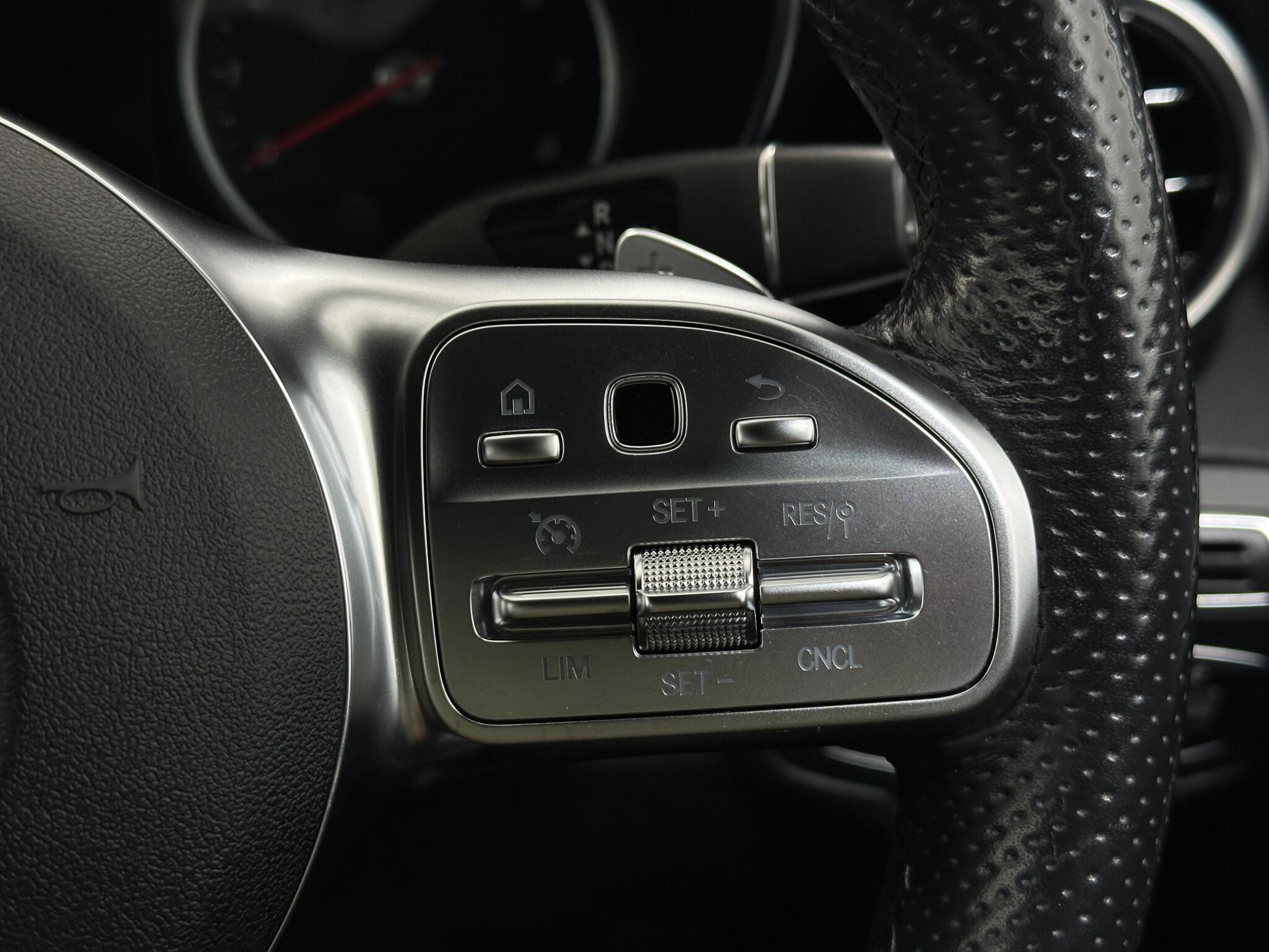 Mercedes-Benz C-Class view 16
