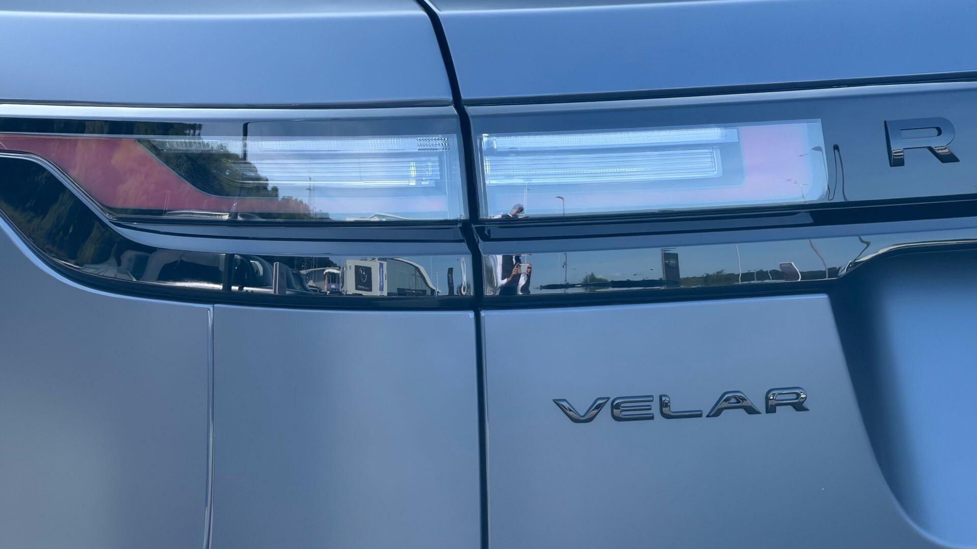 Land Rover Range Rover Velar view 39