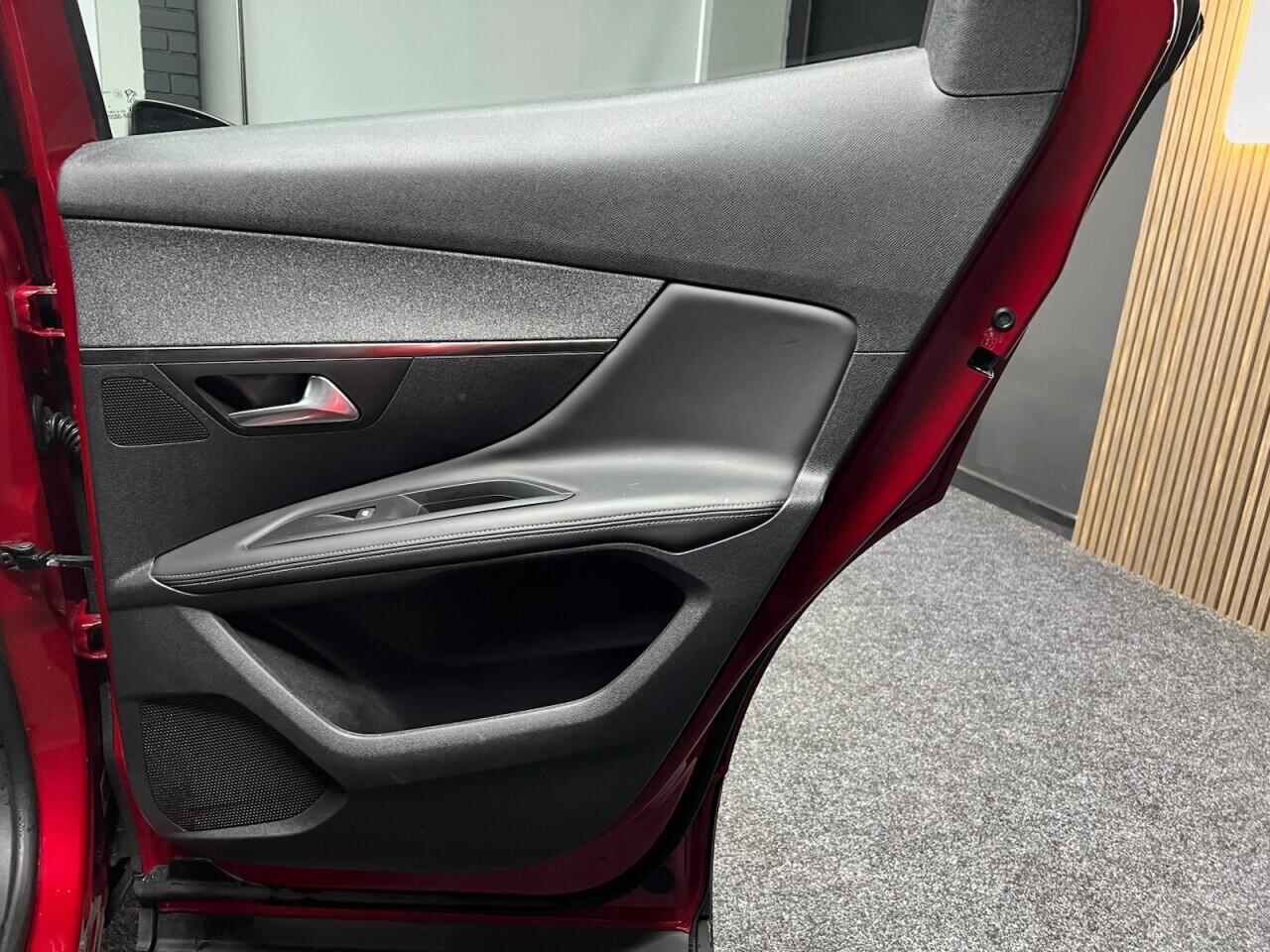 Peugeot 3008 view 39