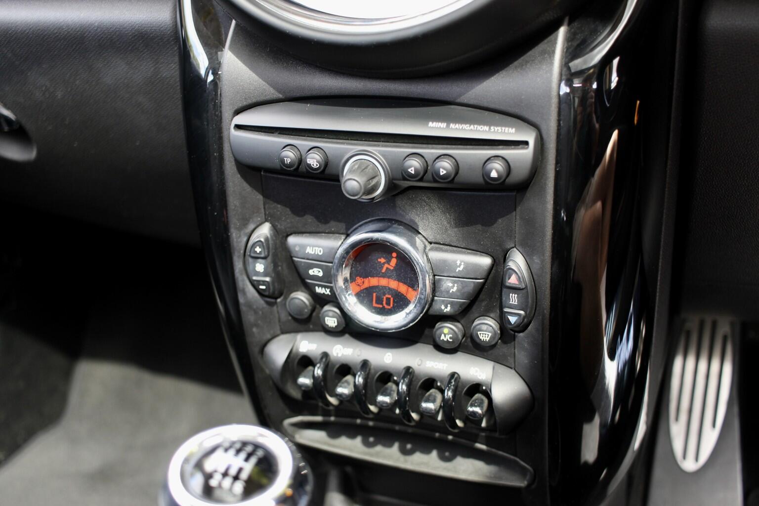 Mini Countryman view 17