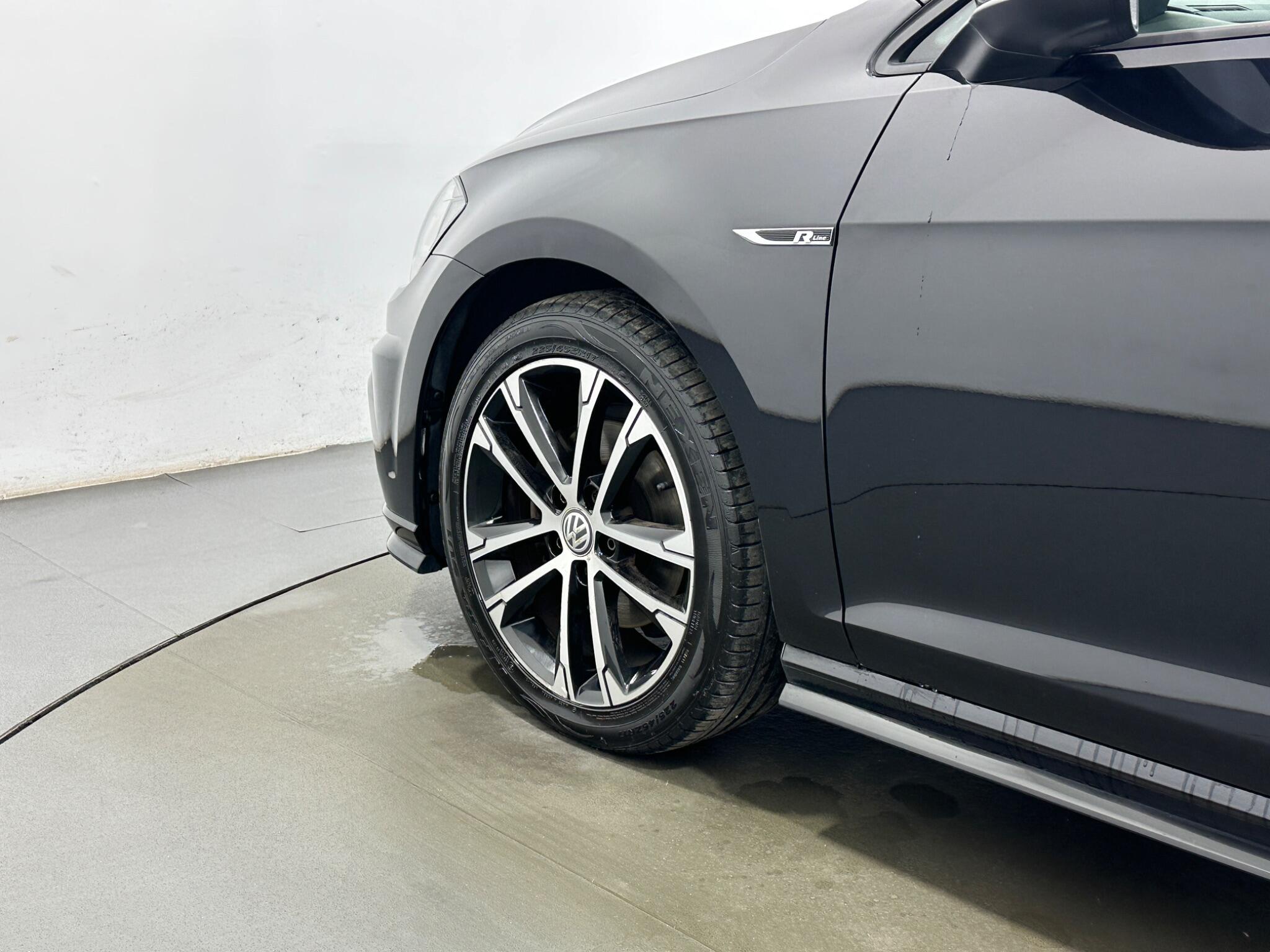 Volkswagen Golf view 51