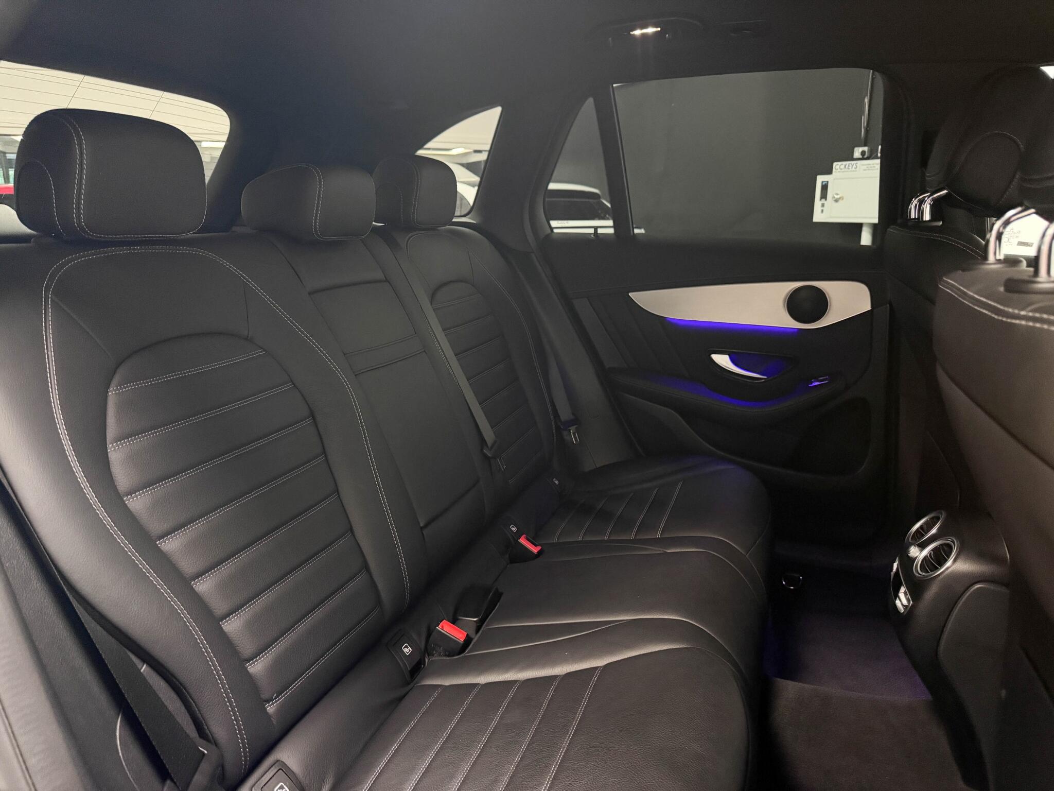Mercedes-Benz GLC view 22