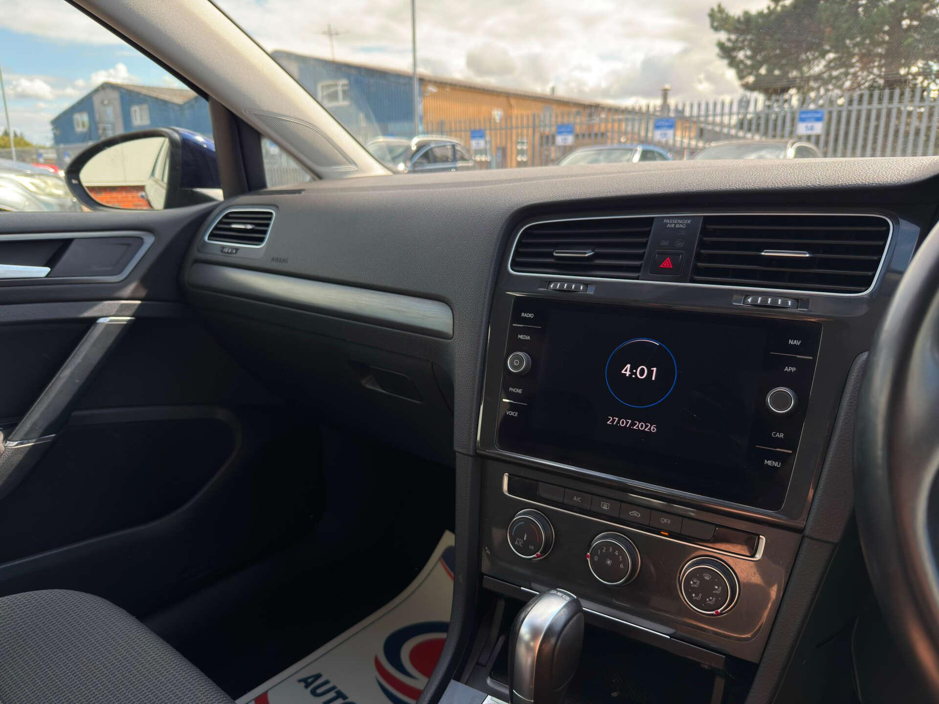 Volkswagen Golf view 51