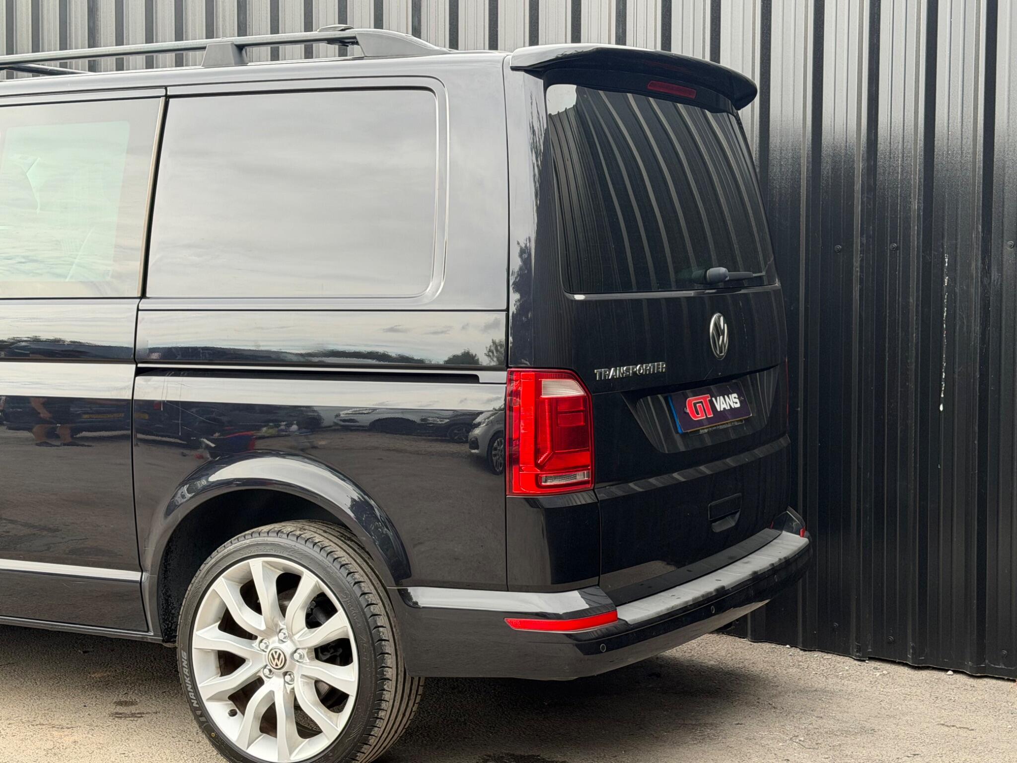 Volkswagen Transporter view 49