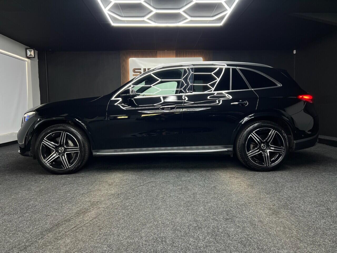 Mercedes-Benz GLC view 4
