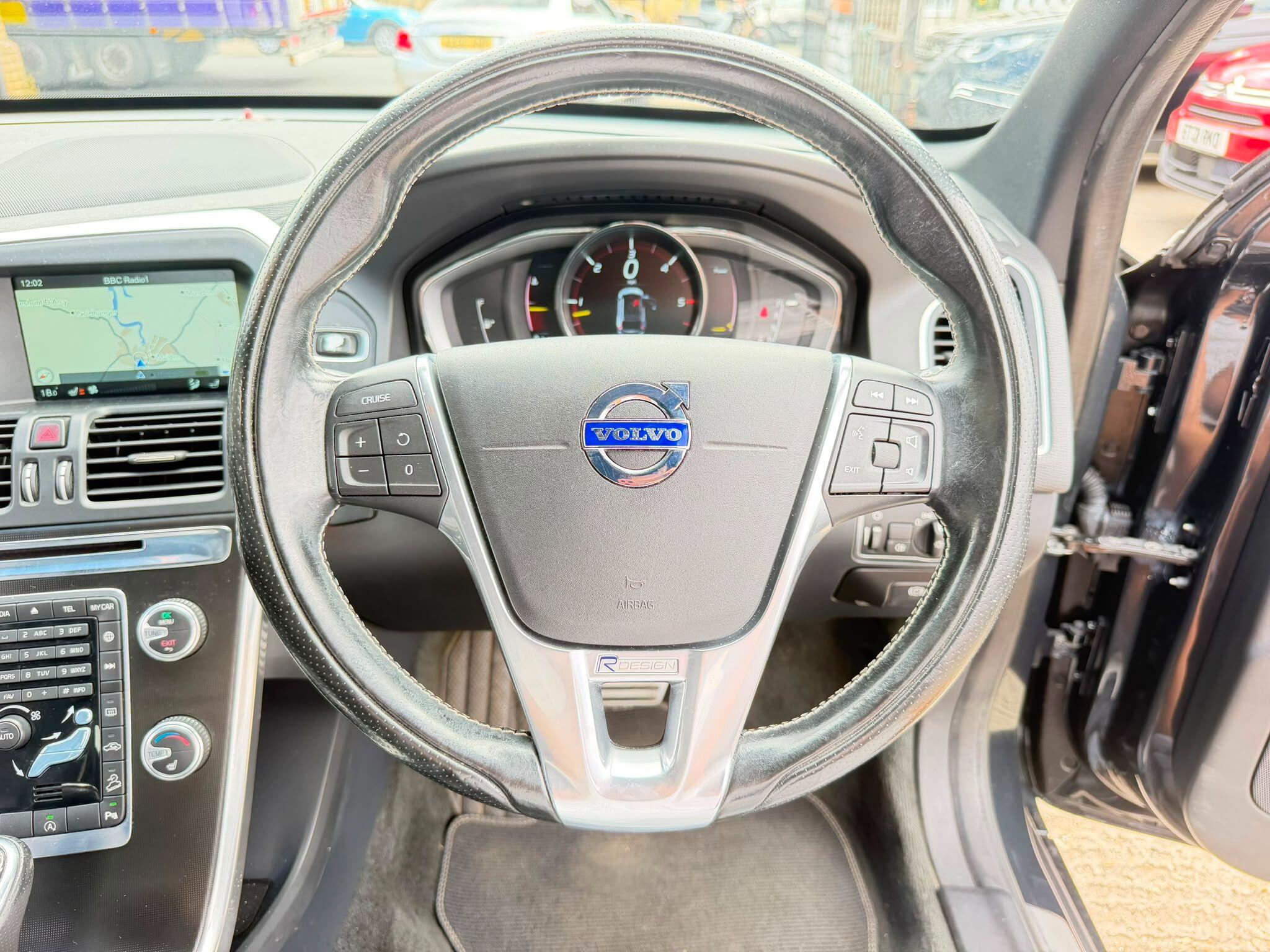 Volvo XC60 view 28