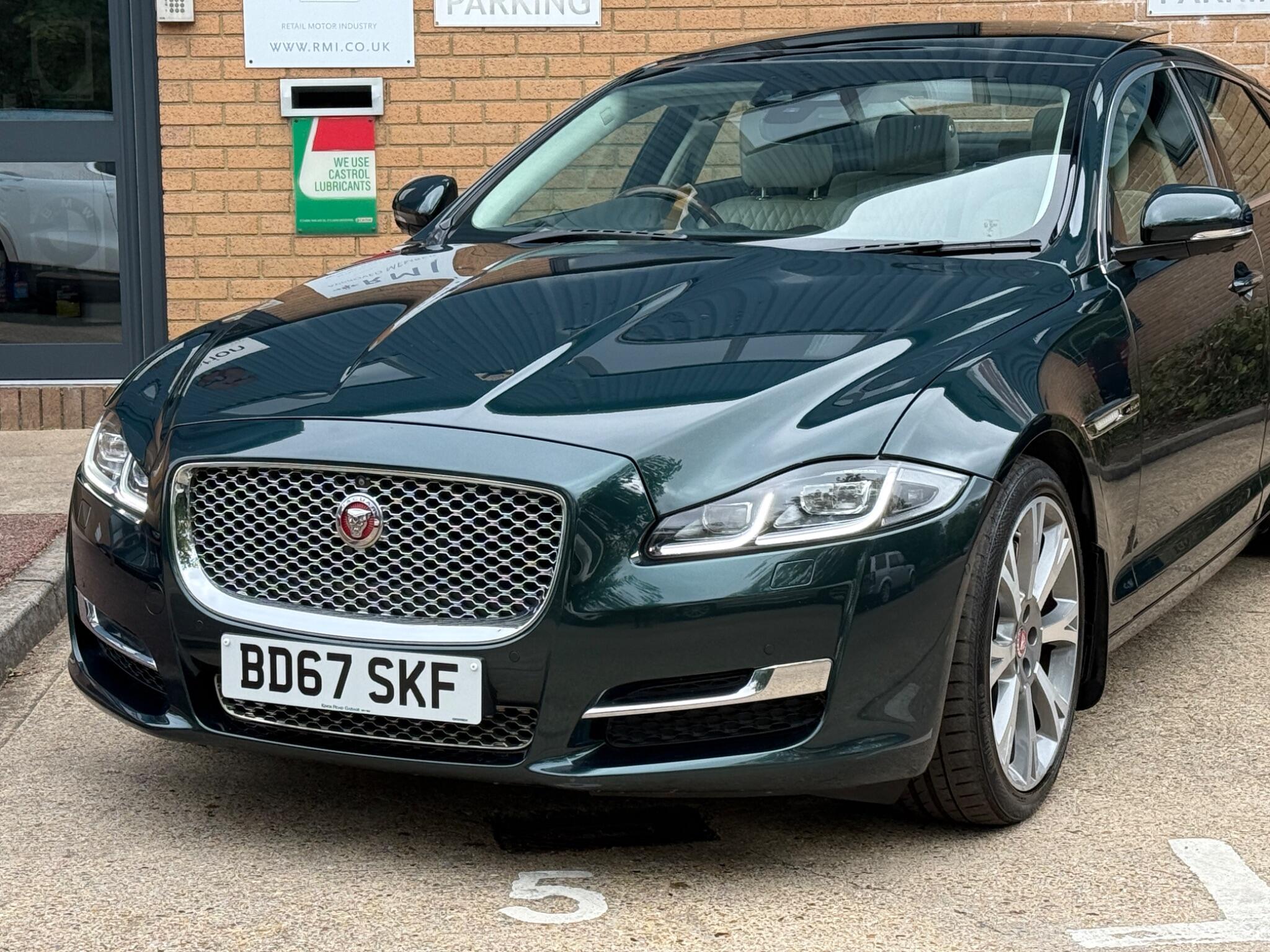 Jaguar XJ view 2