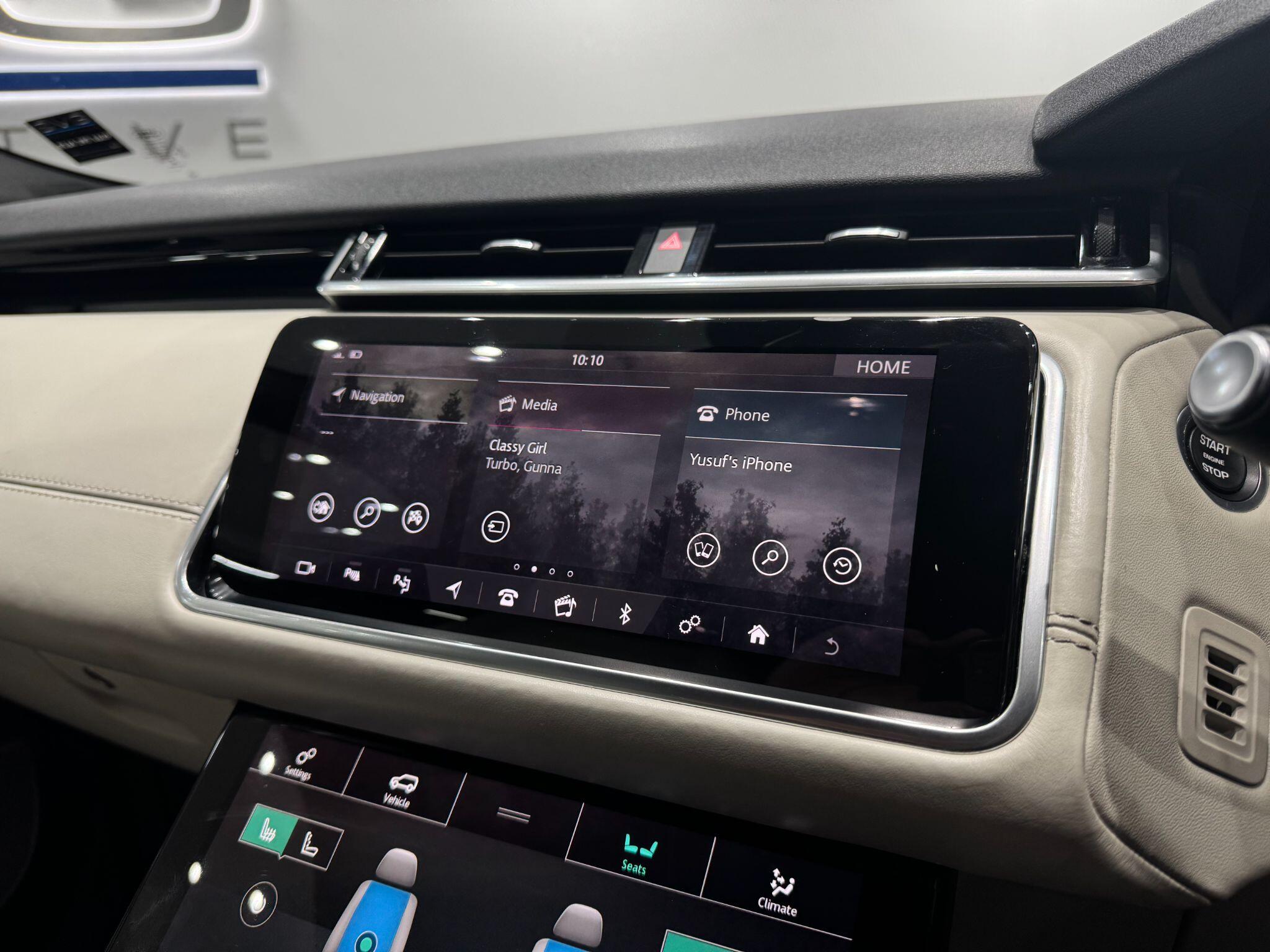 Land Rover Range Rover Velar view 26