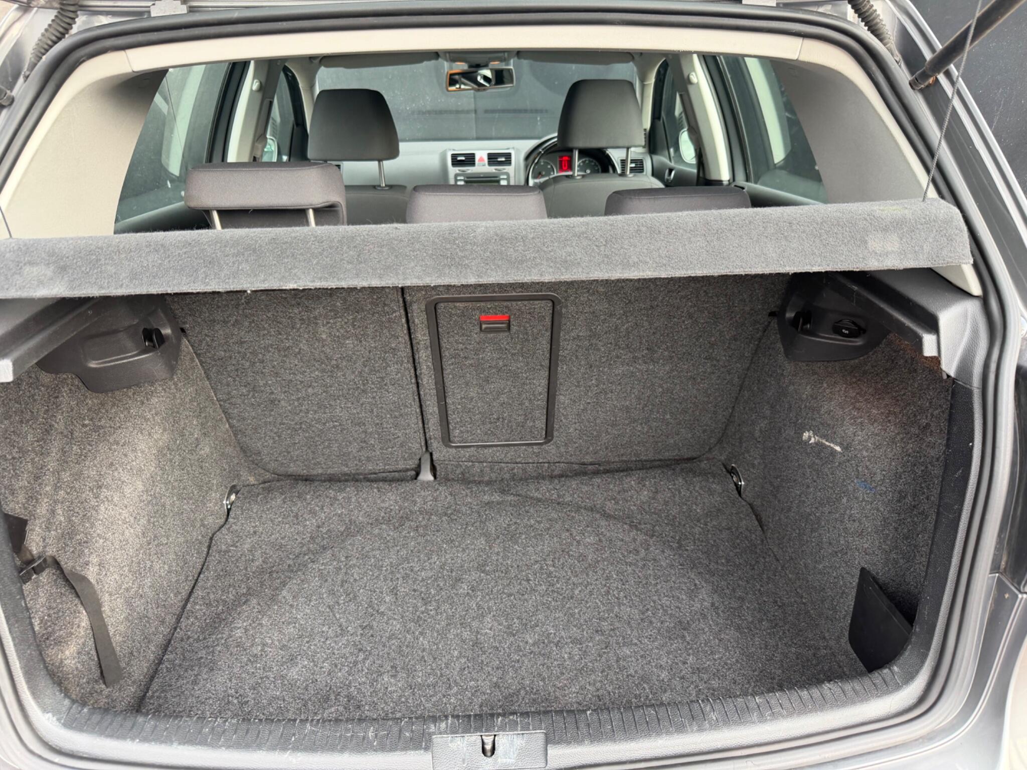 Volkswagen Golf view 8