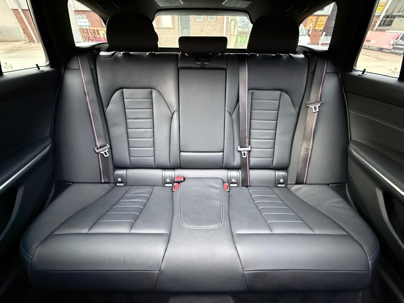 BMW 3 Series view 13