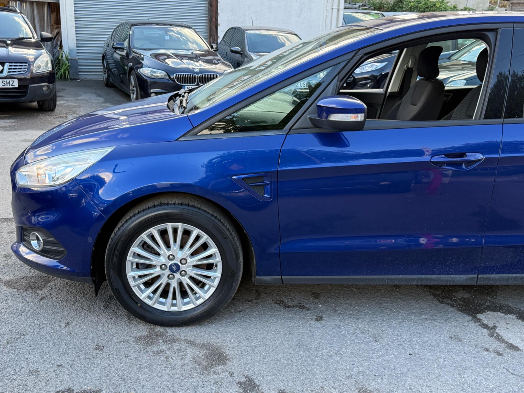 Ford S-Max - Image 12