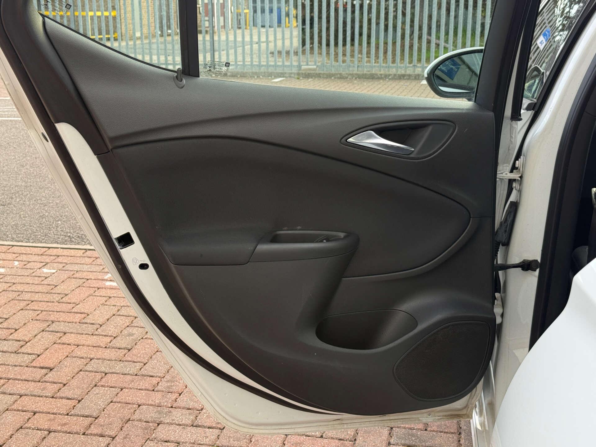 Vauxhall Astra view 31