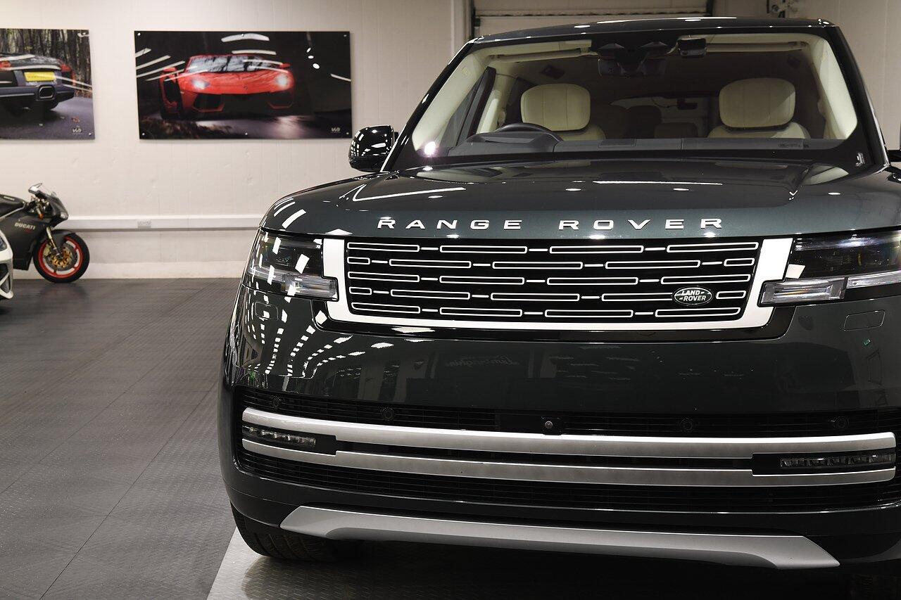 Land Rover Range Rover view 39