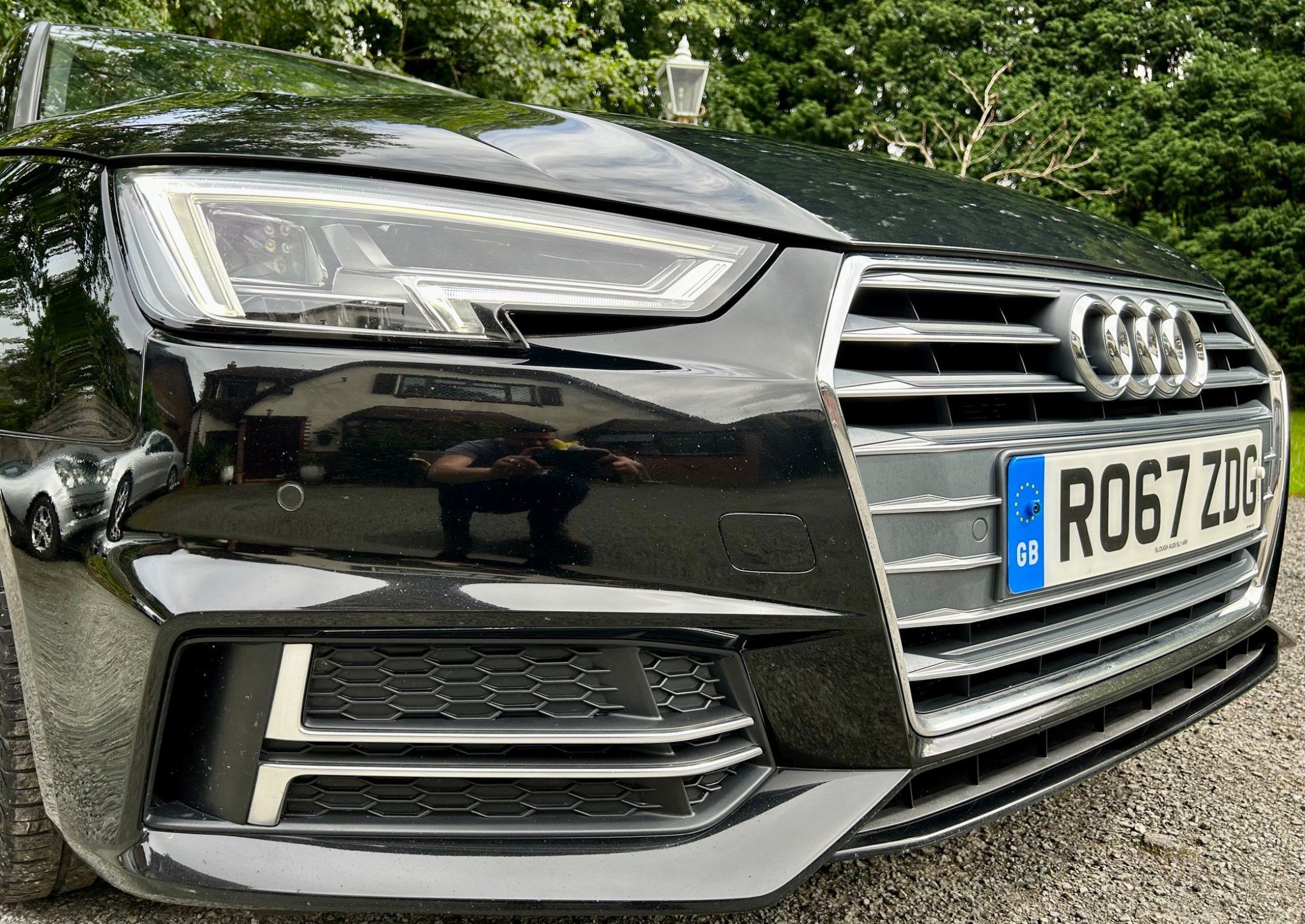 Audi A4 view 13