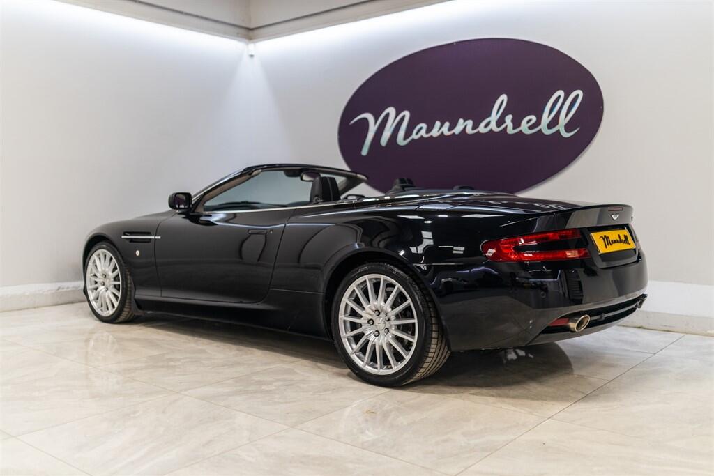 Aston Martin DB9 view 4