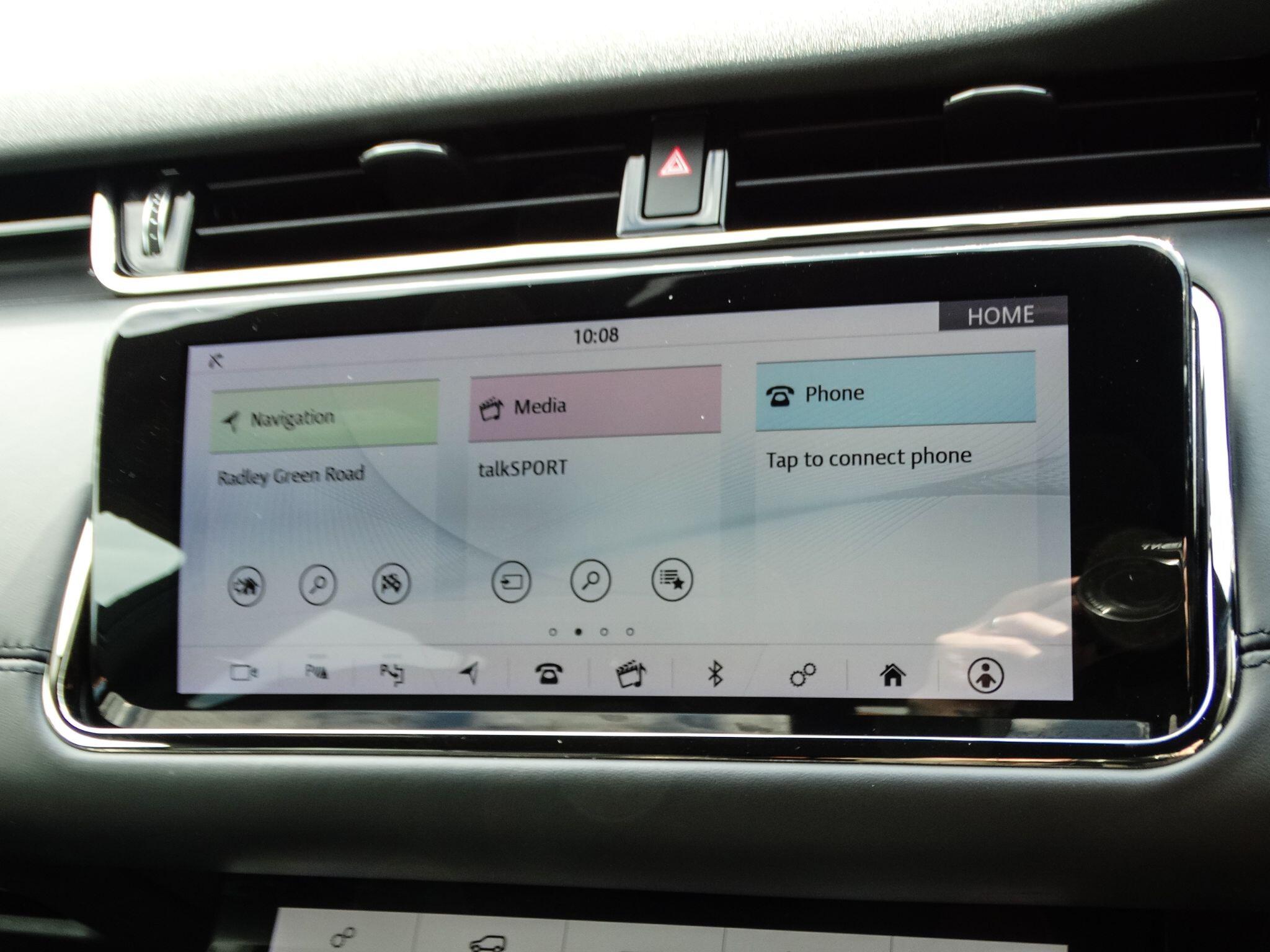 Land Rover Range Rover Evoque view 18