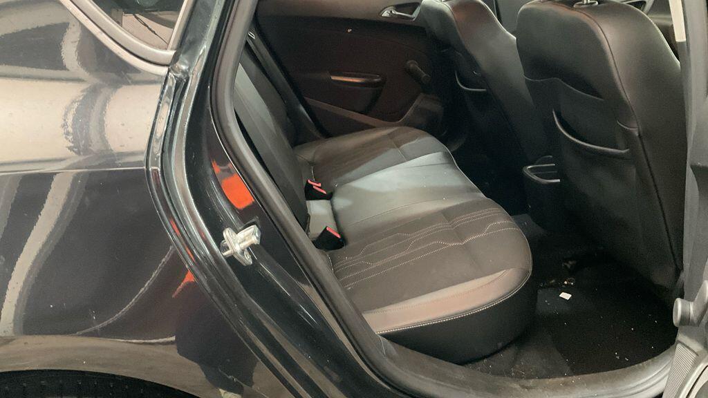 Vauxhall Astra view 8
